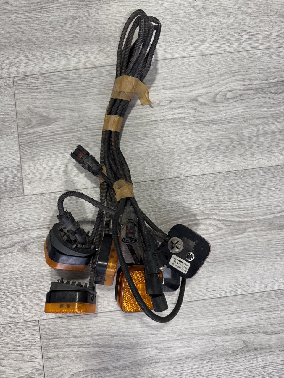 Фонарь габаритний ( катафот) Man E6  81.25260.6136