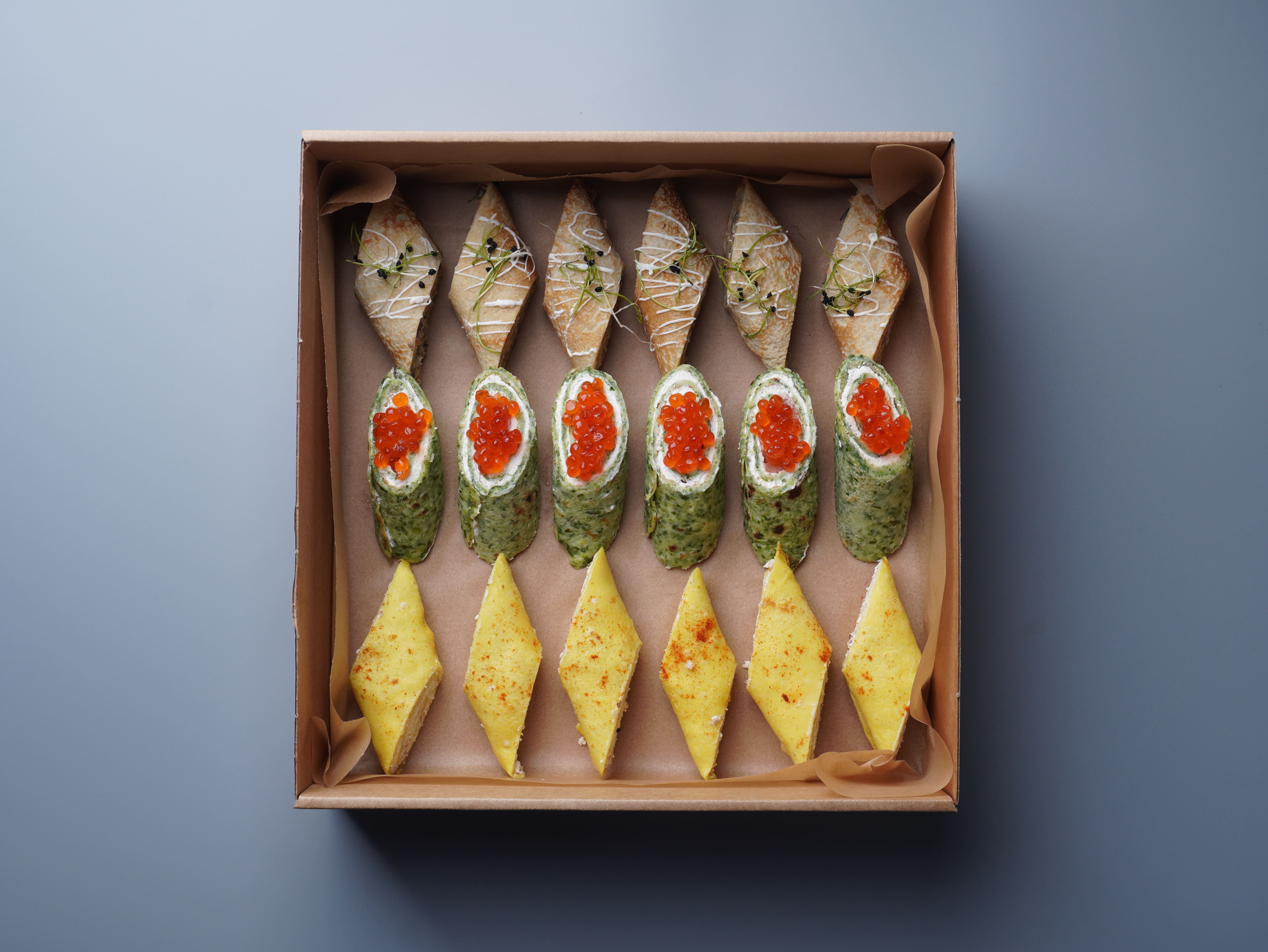 Сет ролів (18 штук - 1100 грам)