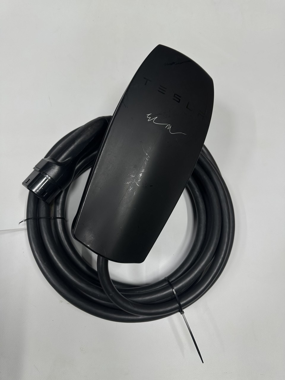 Зарядна станція Tesla Wall connector (європа) Чорний бу gen 2 7,5 м 22 кВт