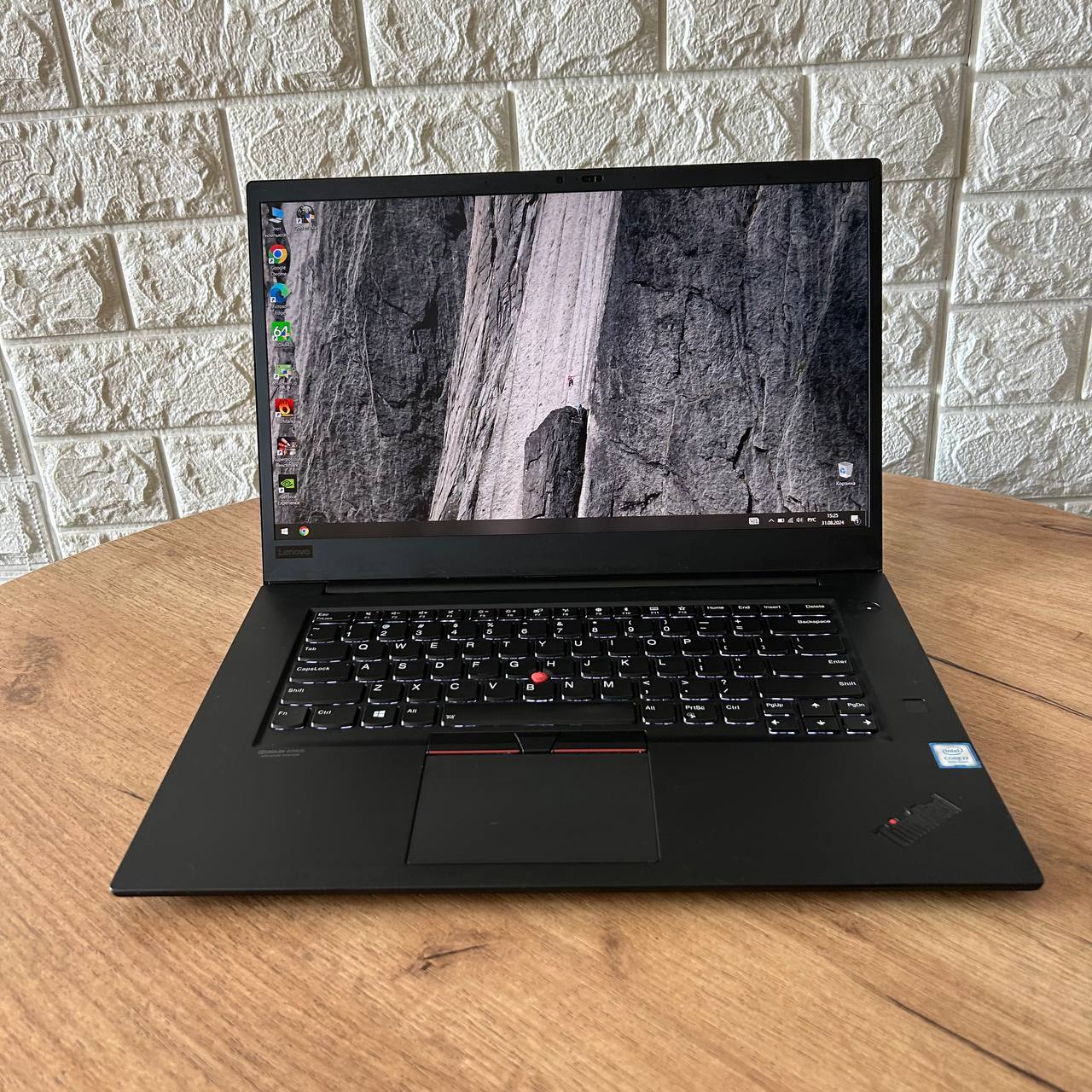 Lenovo ThinkPad X1 Extreme Gen 2 (GTX 1650 MaxQ)