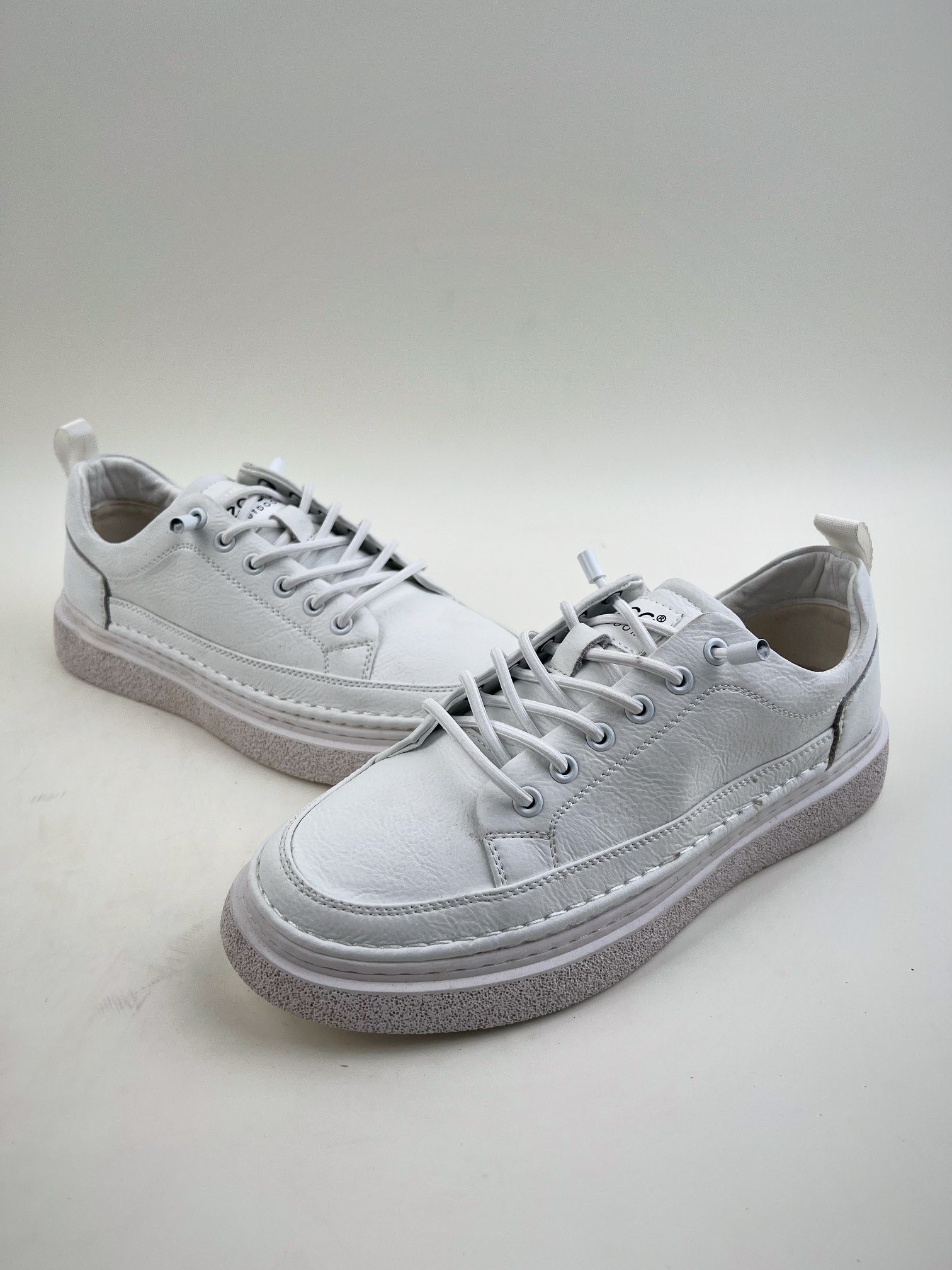 ECCO casual white