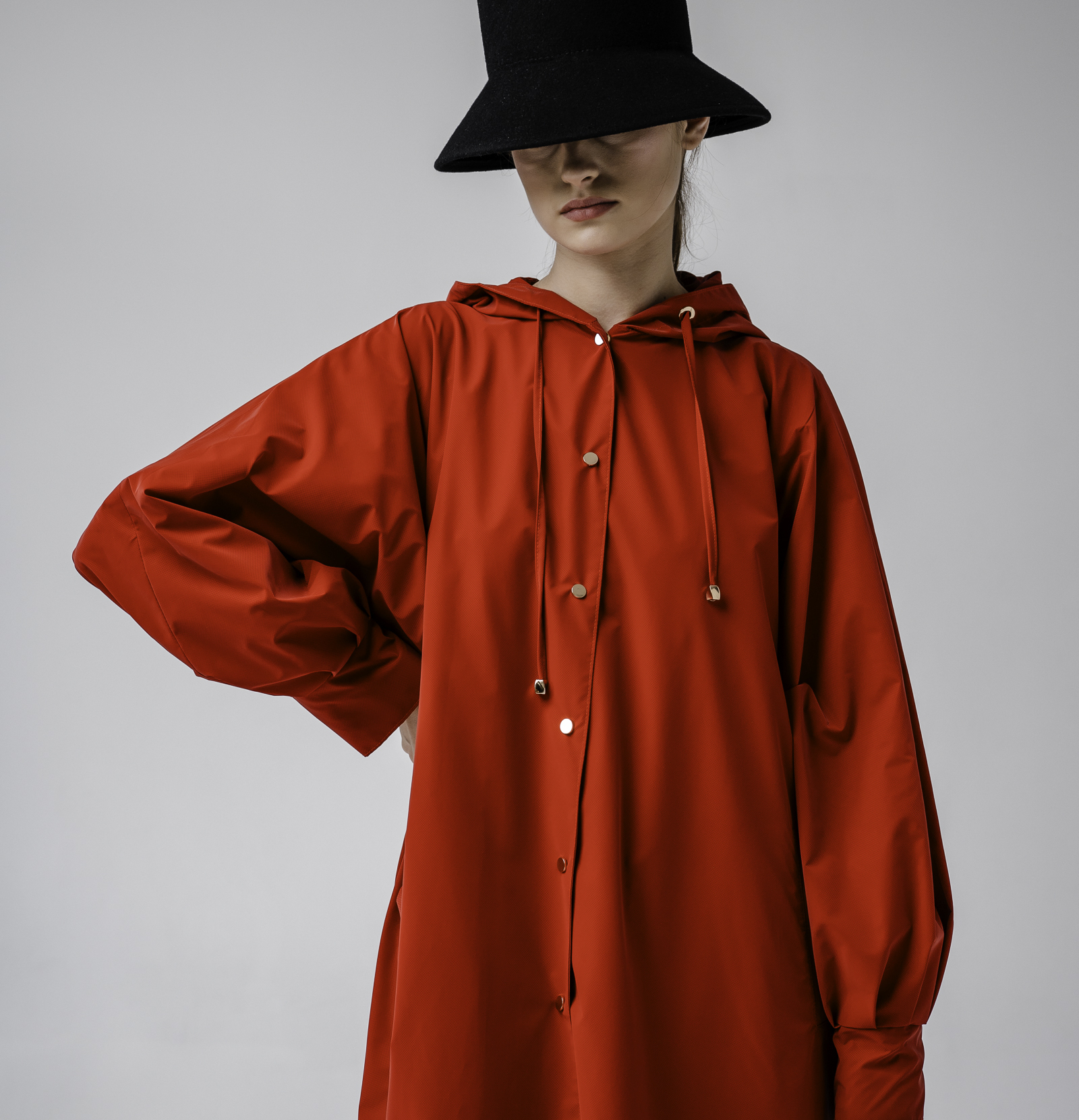 Червоний матовий дизайнерський дощовик | Red Velvet Designer Raincoat One size