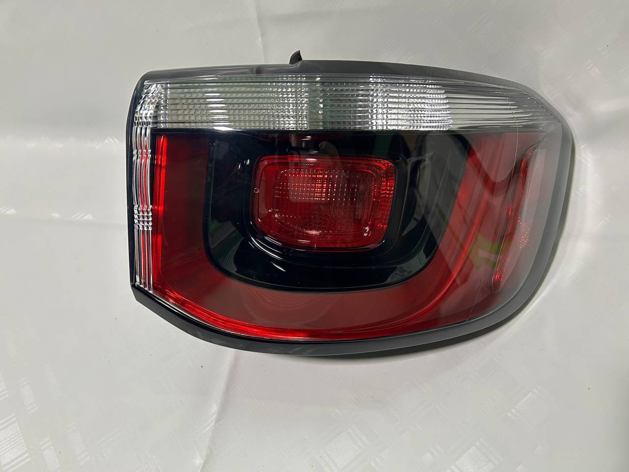 Jeep Compass 2 Права сторона Б/у оригінал (Пасажирська сторона в крило)  2017 - 2024 роки