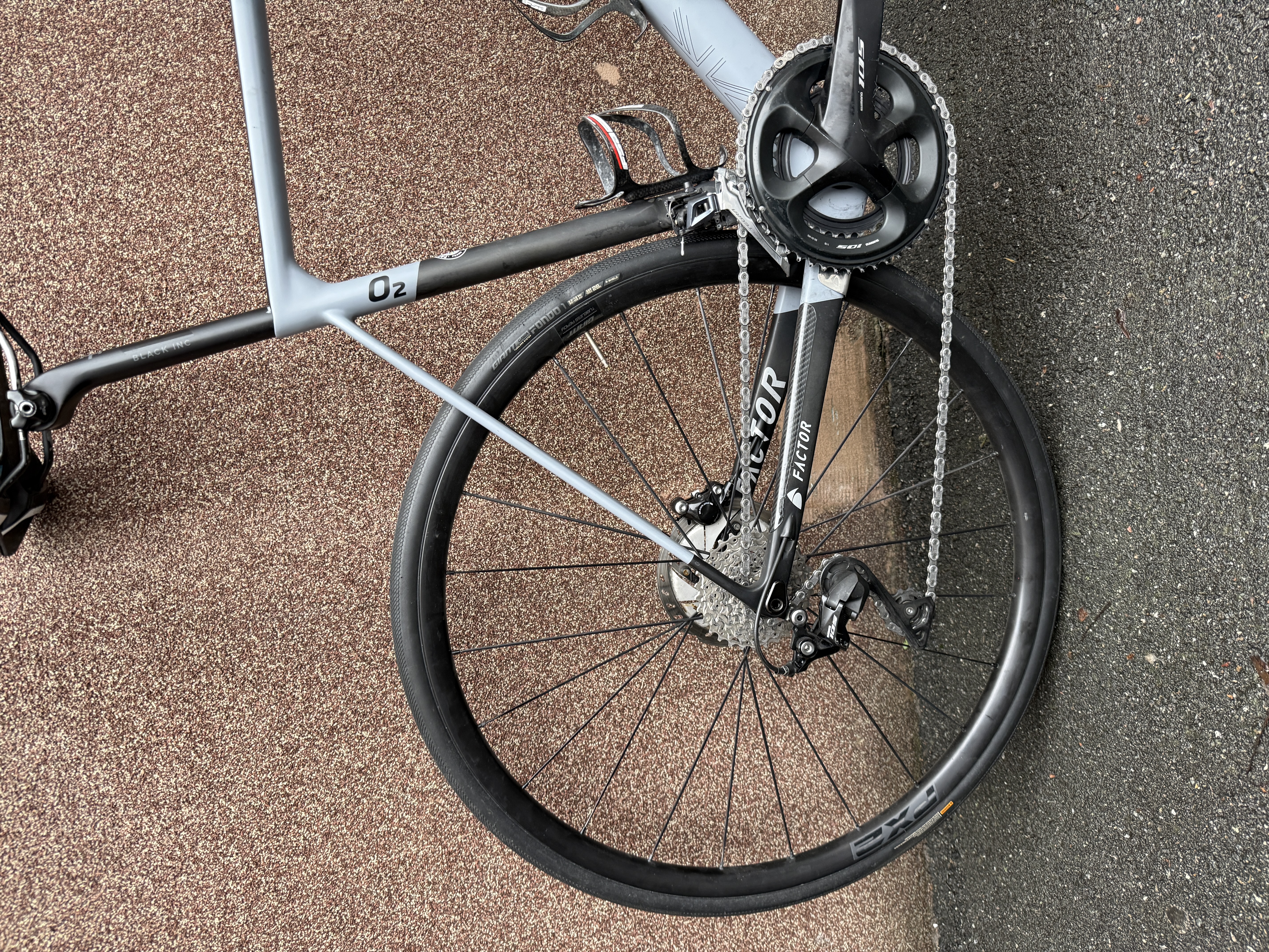 Шоссейний велосипед Factor O2 Carbon