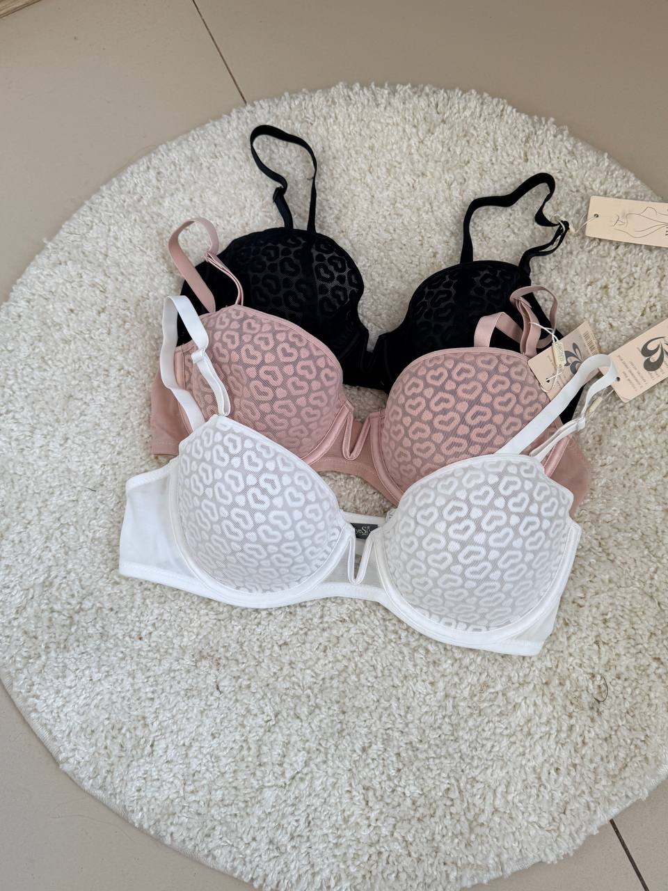 НЕВАГОМИЙ СПЕЙСЕР З СЕРДЕЧКАМИ НА ЧАШКУ С