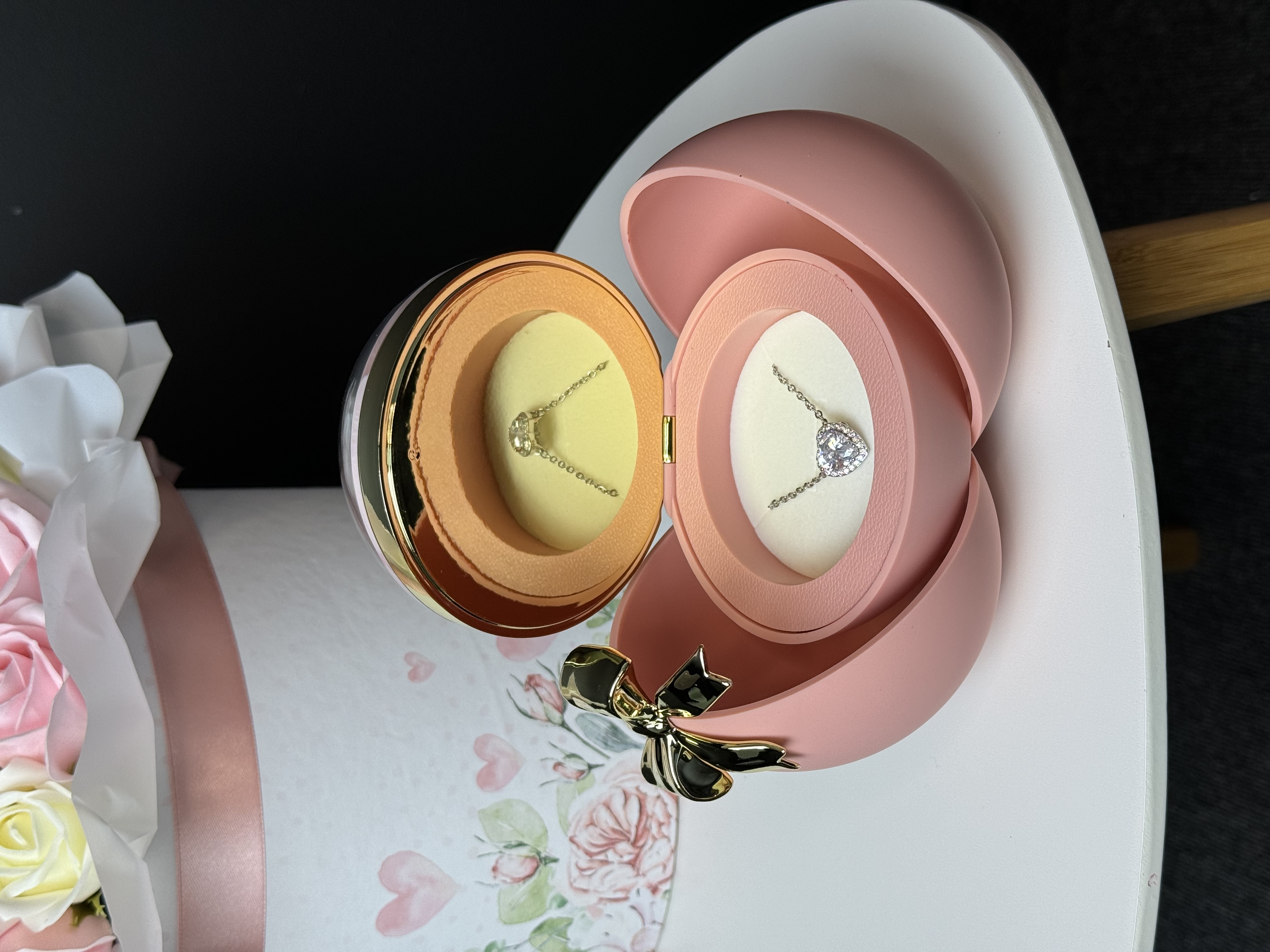 Рожева скриня-куля