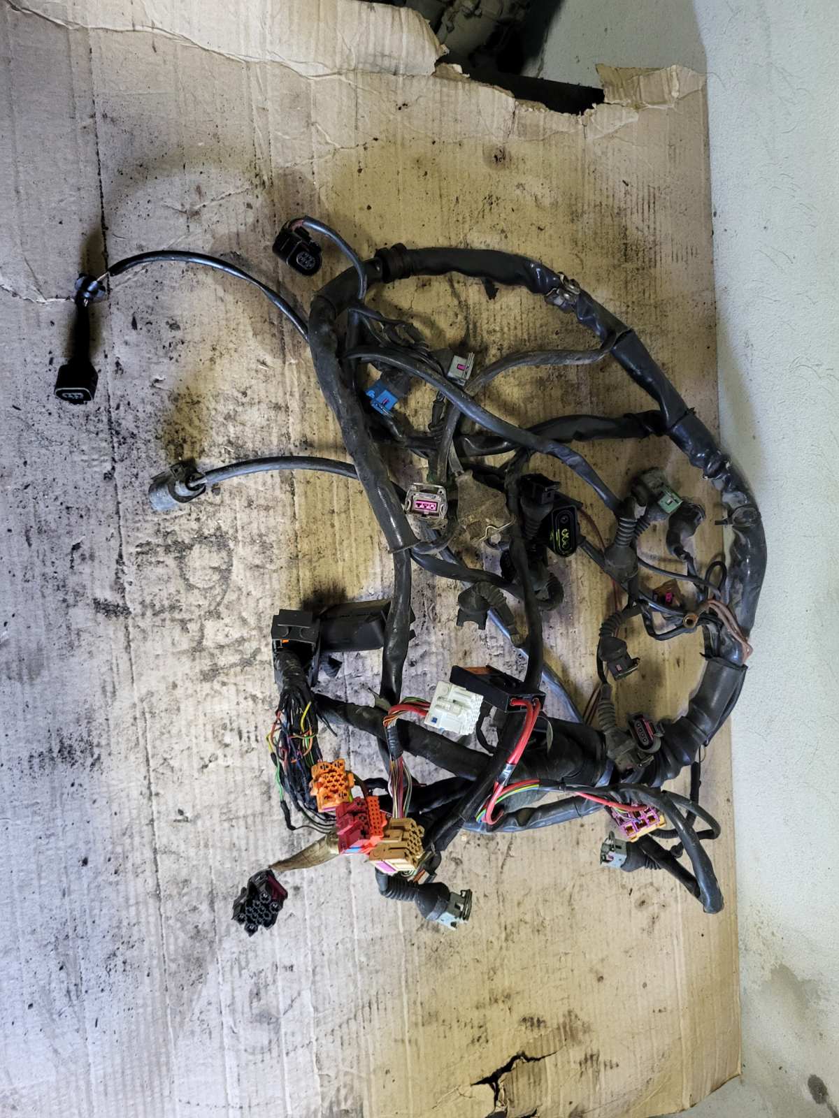 Підкапотна проводка AUDI A6C5 2.4