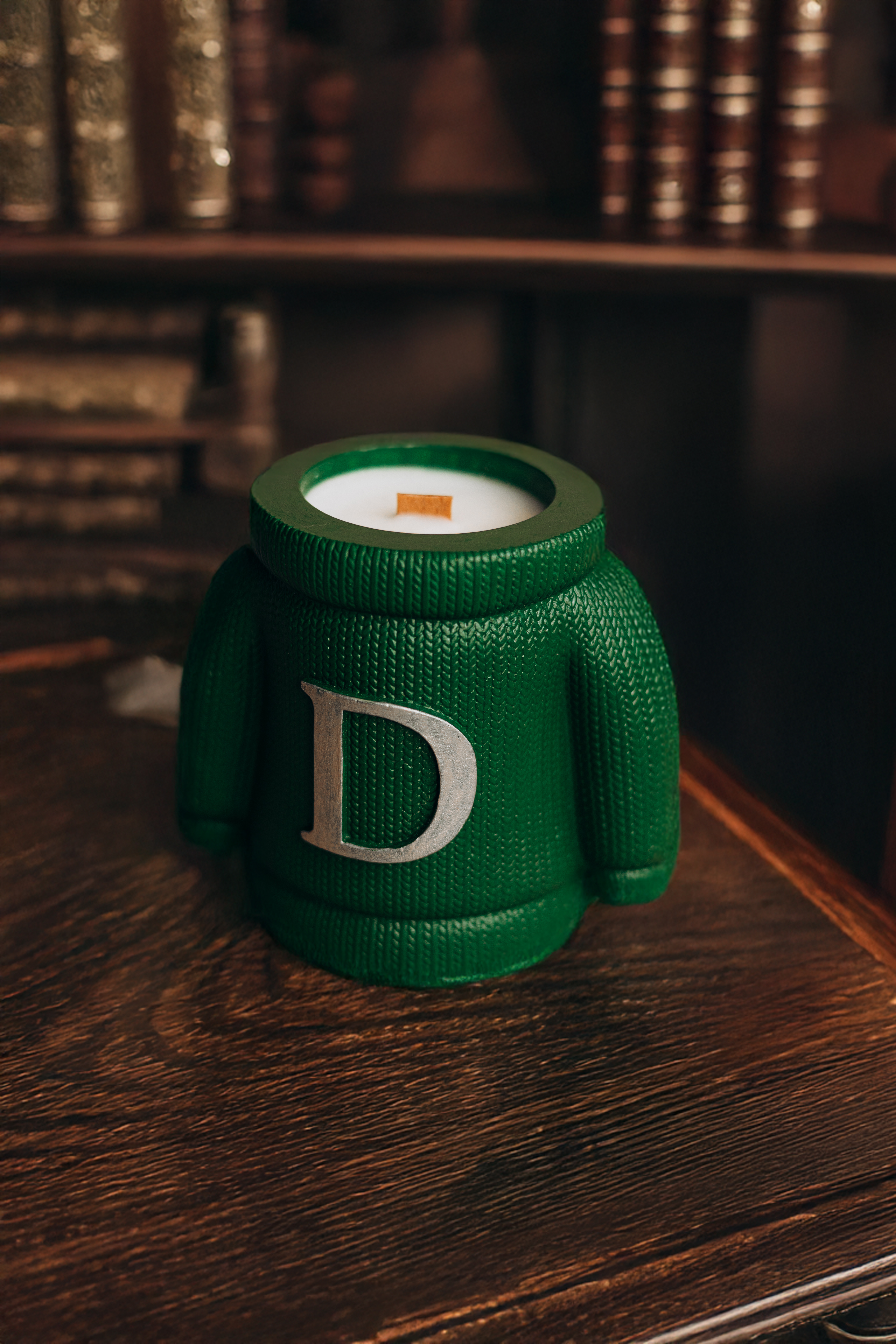 Свічка Светрик "D"