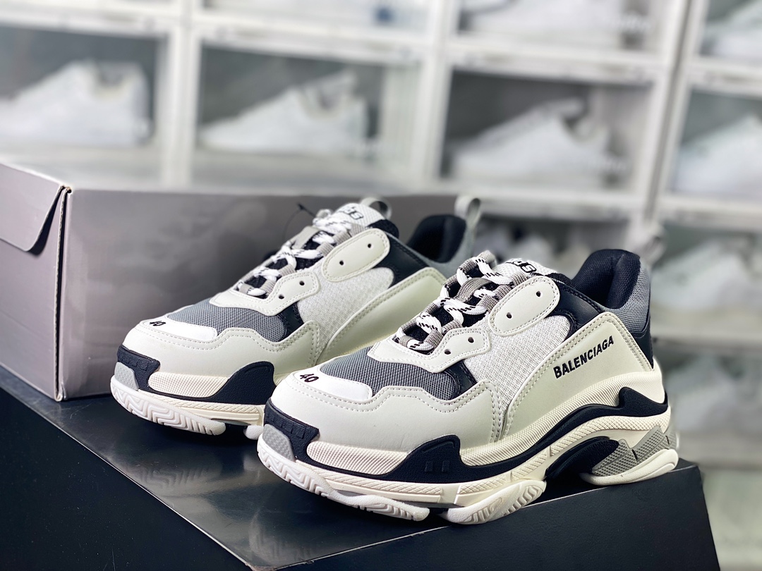 Balenciaga Triple S Clear Sole Sneaker BrownBlack LOGO 524039 W2FA1 9911