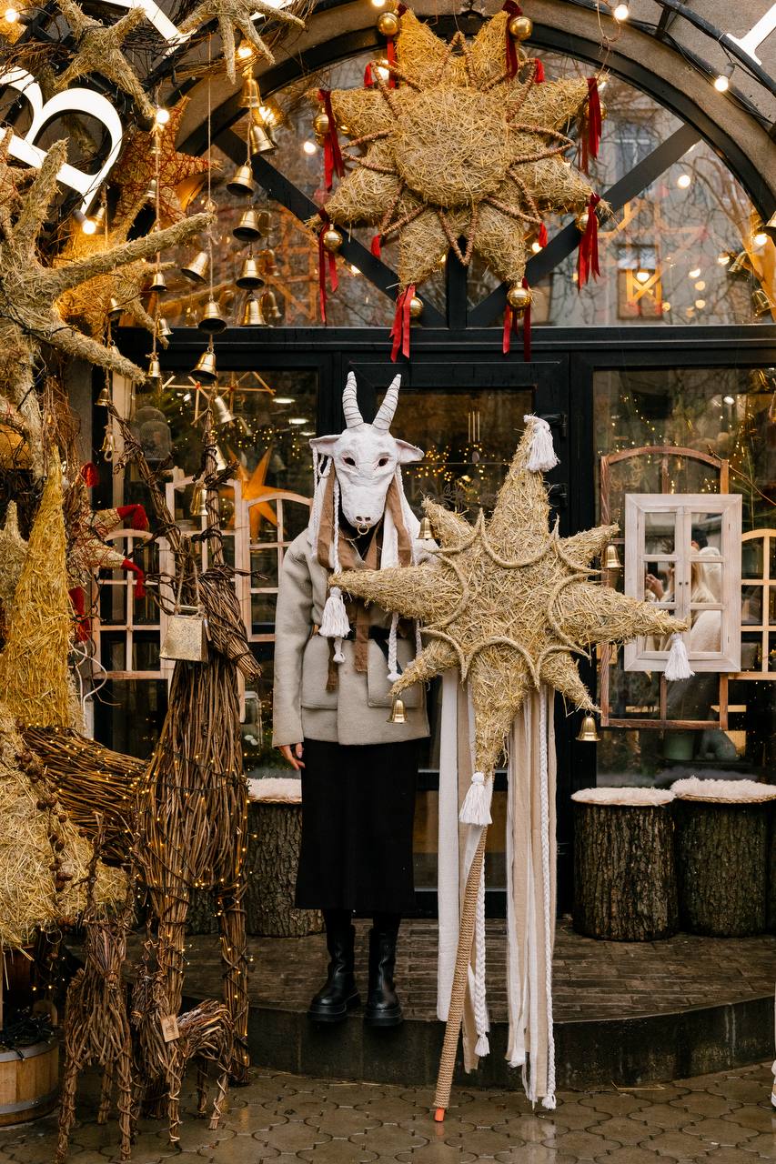 Велика зірка із соломи