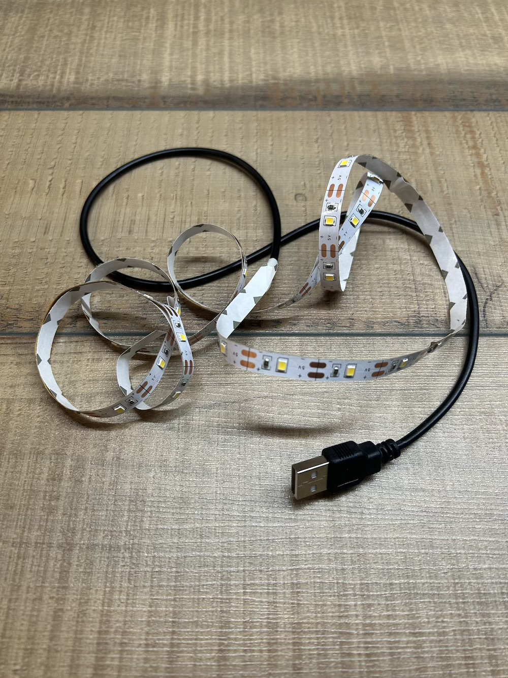 Led стрічка 5V, 1 метр, 1.5W, +USB (натуральний-білий)