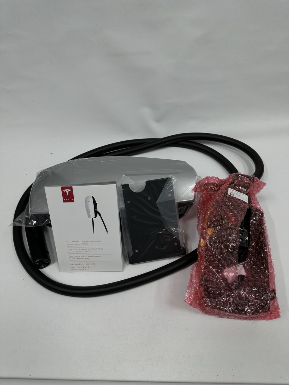 Зарядна станція Tesla Wall Connector 80A / GEN 2