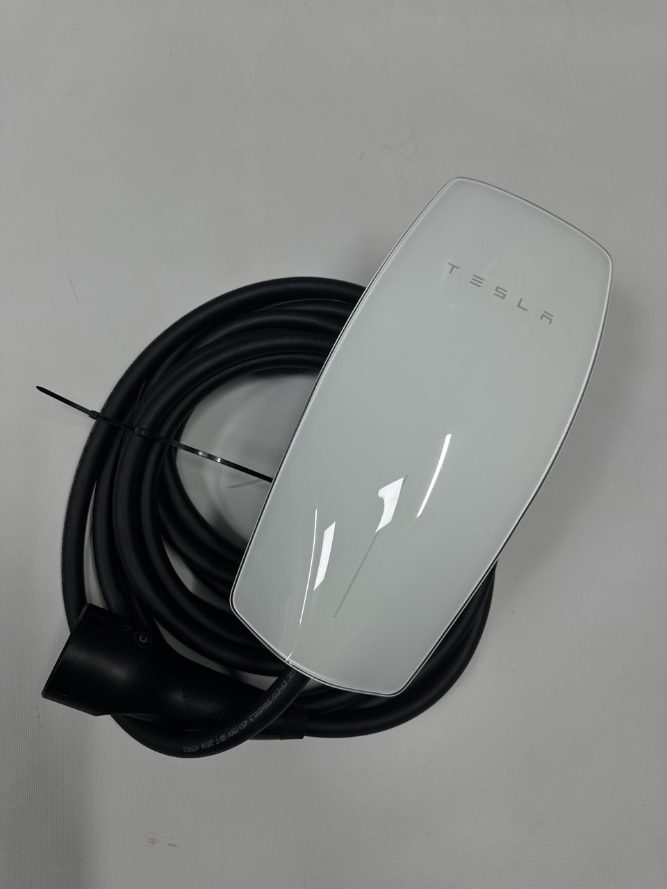Зарядна станція Tesla Wall connector (Європа) Білий 11 кВт gen 3 7,4 м