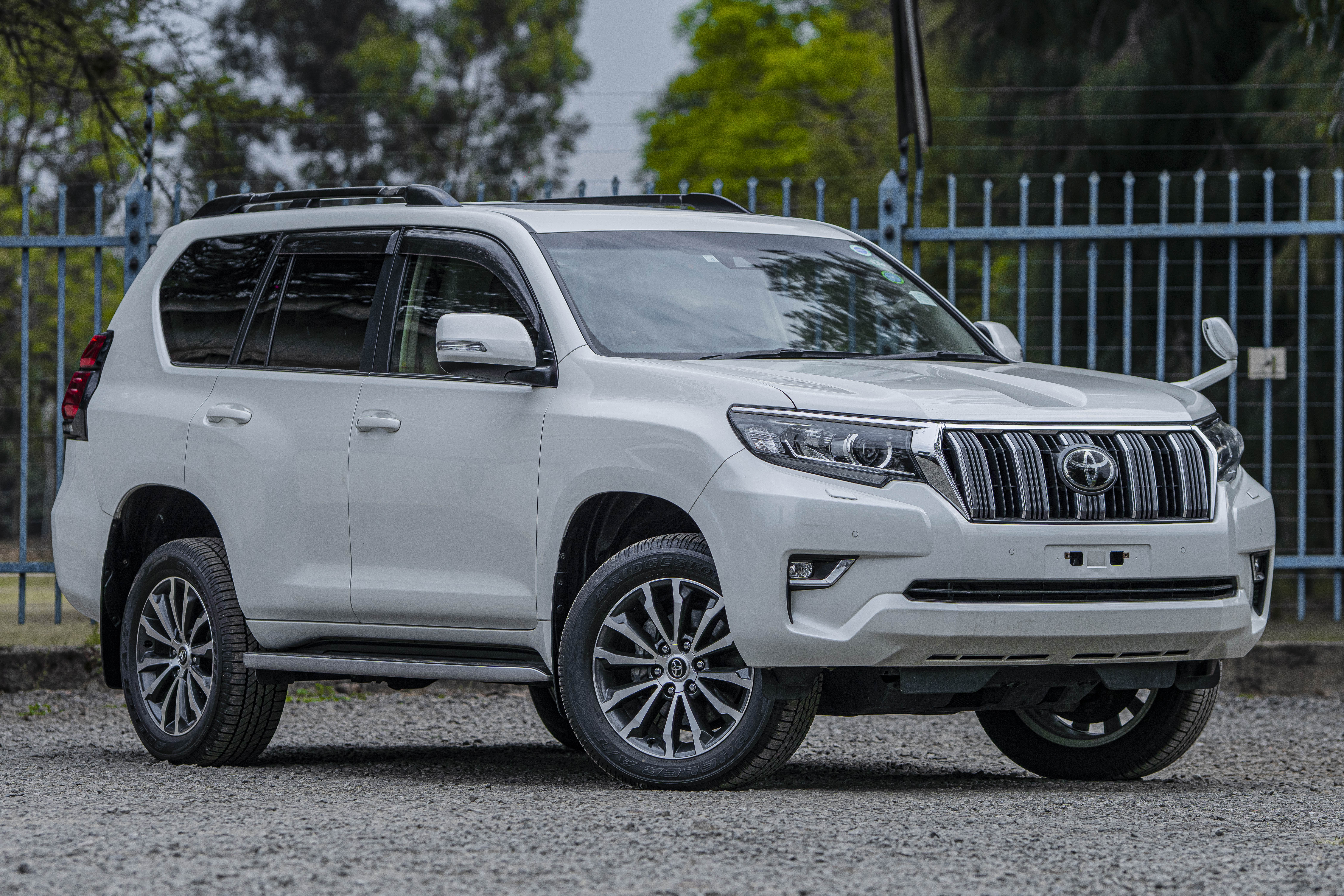 TOYOTA LANDCRUISER PRADO
