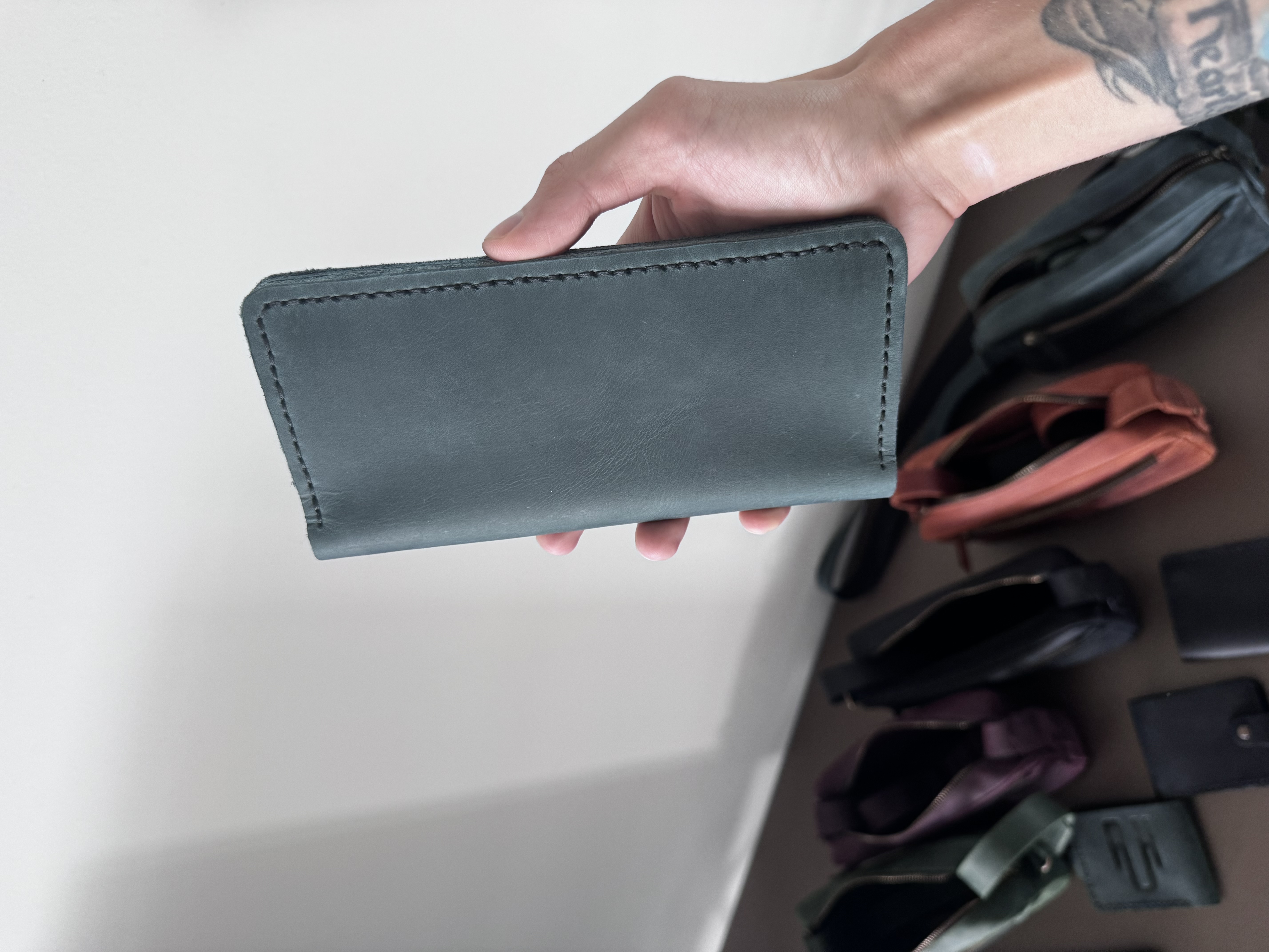 Blue marina money holder long