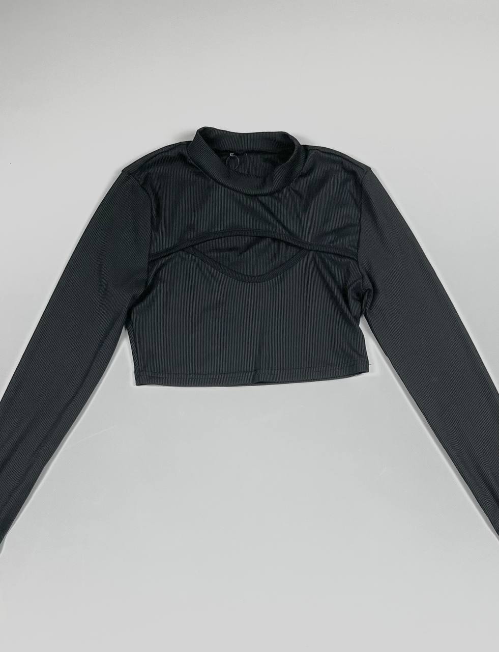 ЧОРНИЙ КРОП-ТОП З ДЕКОЛЬТЕ  від SEXCORE VINTAGE