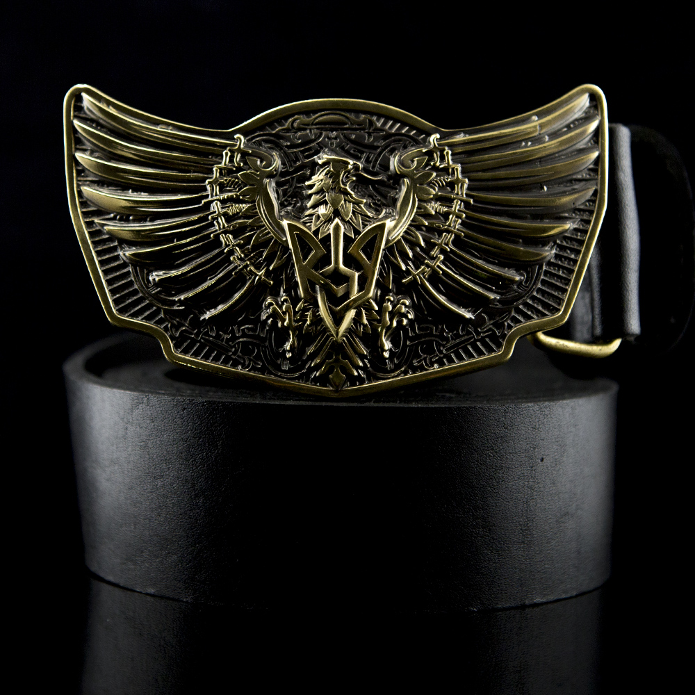 Leather belt with buckle