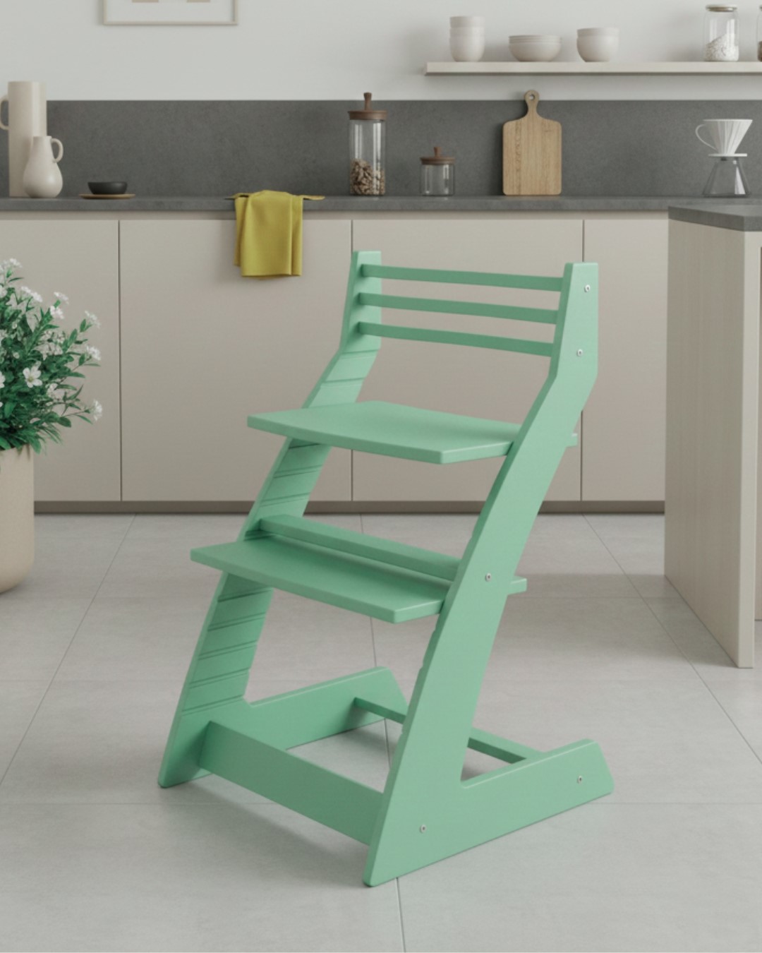Зростаючий регульований деревяний дизайнерський дитячий стілець FunEra - Зелений