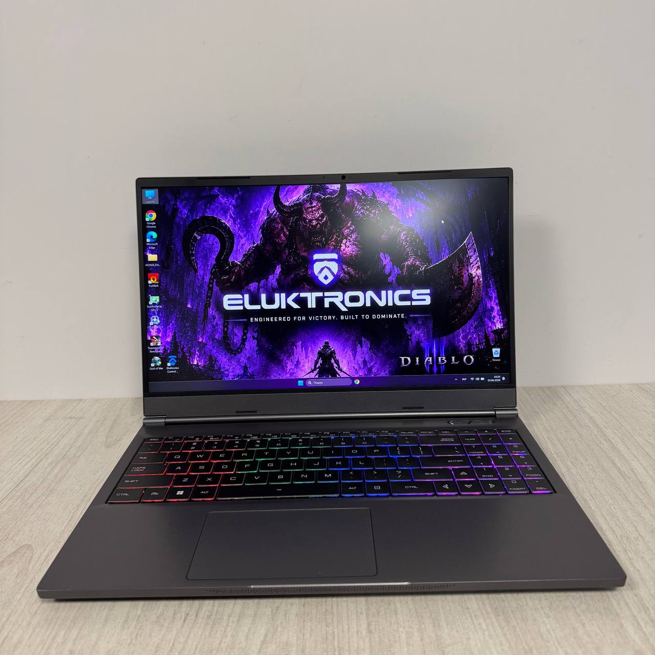 Eluktronics MAX-15