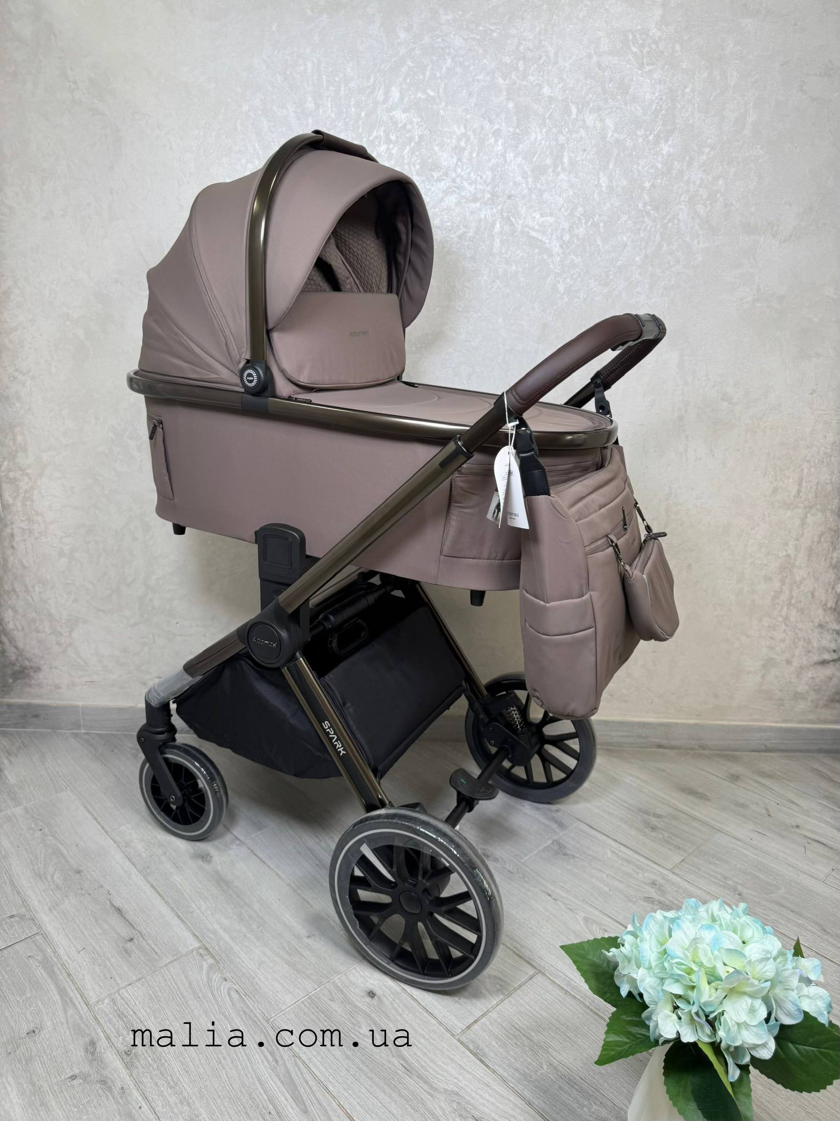 Коляска 2 в 1 Adamex Spark 11 CHOCOLATE FANGO