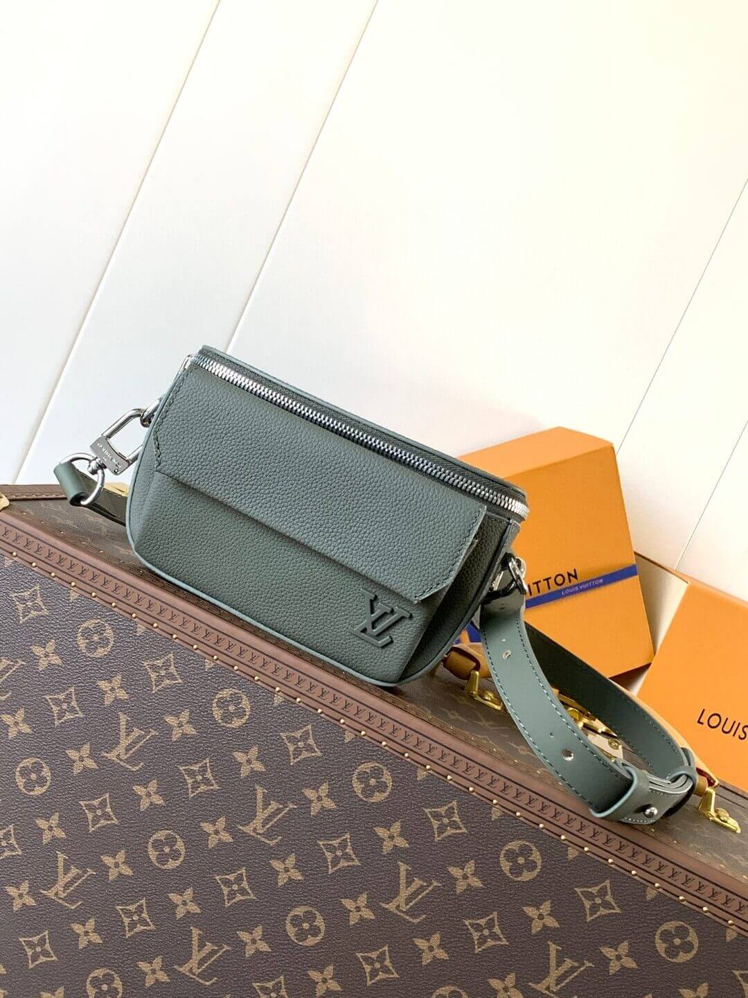 Сумка Louis Vuitton