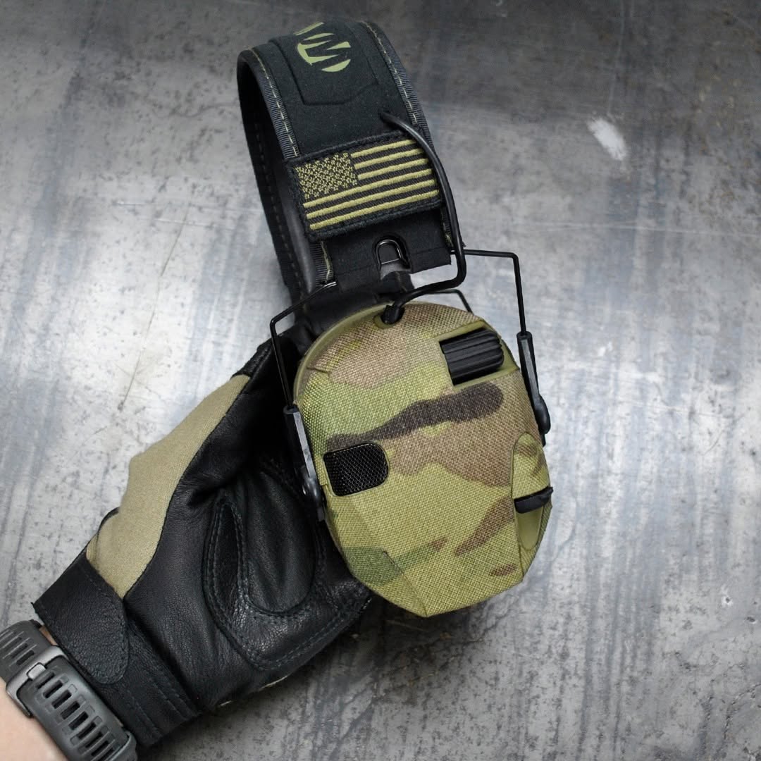 Маскувальні текстильні наліпки для активних навушників "WALKERS RAZOR" від українського бренду "SVETOGOR DEFENCE".