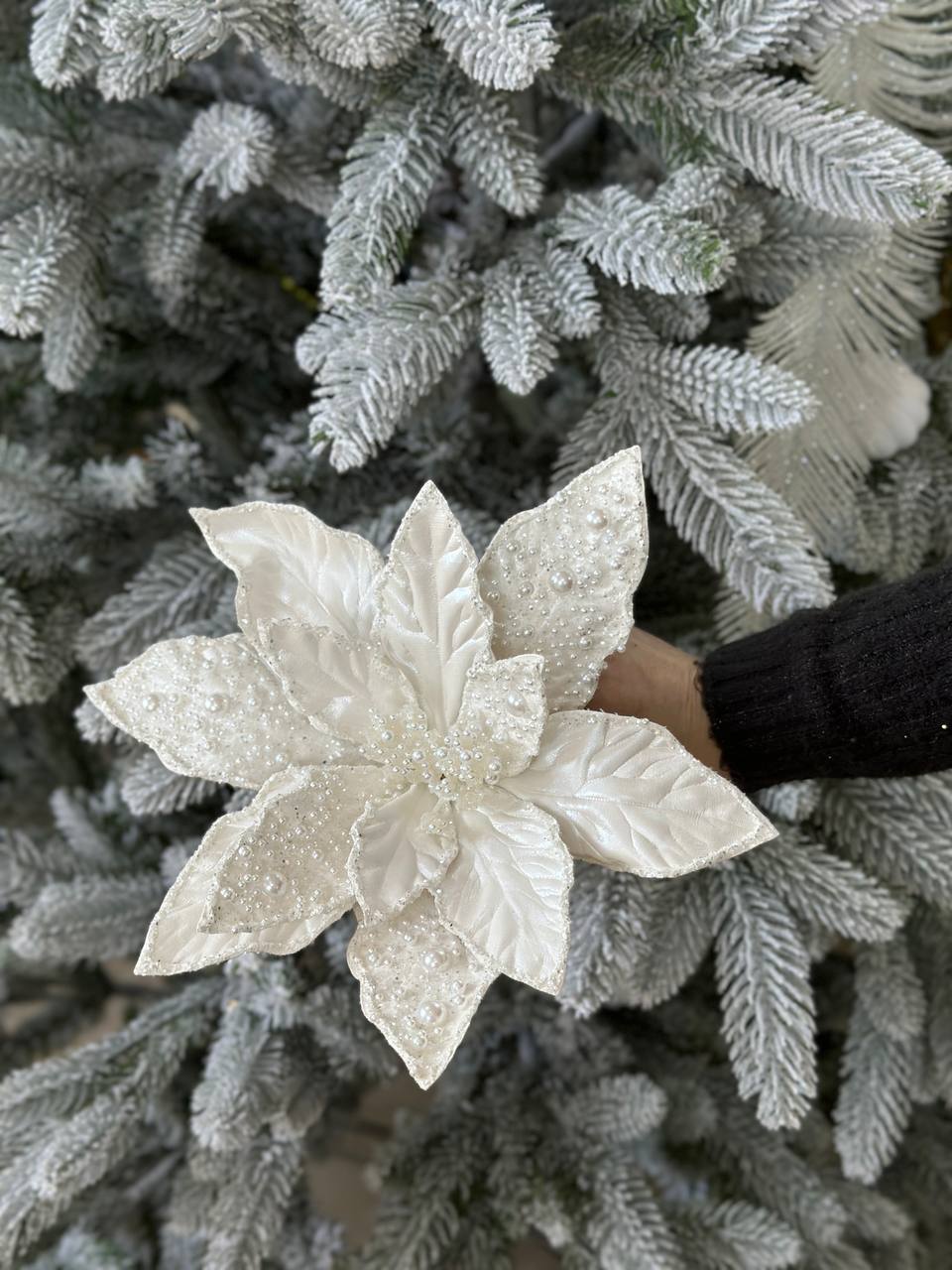 Декоративна квітка Пуансетія з перлинними бусинами та глітером 26 см, ніжка 50 см