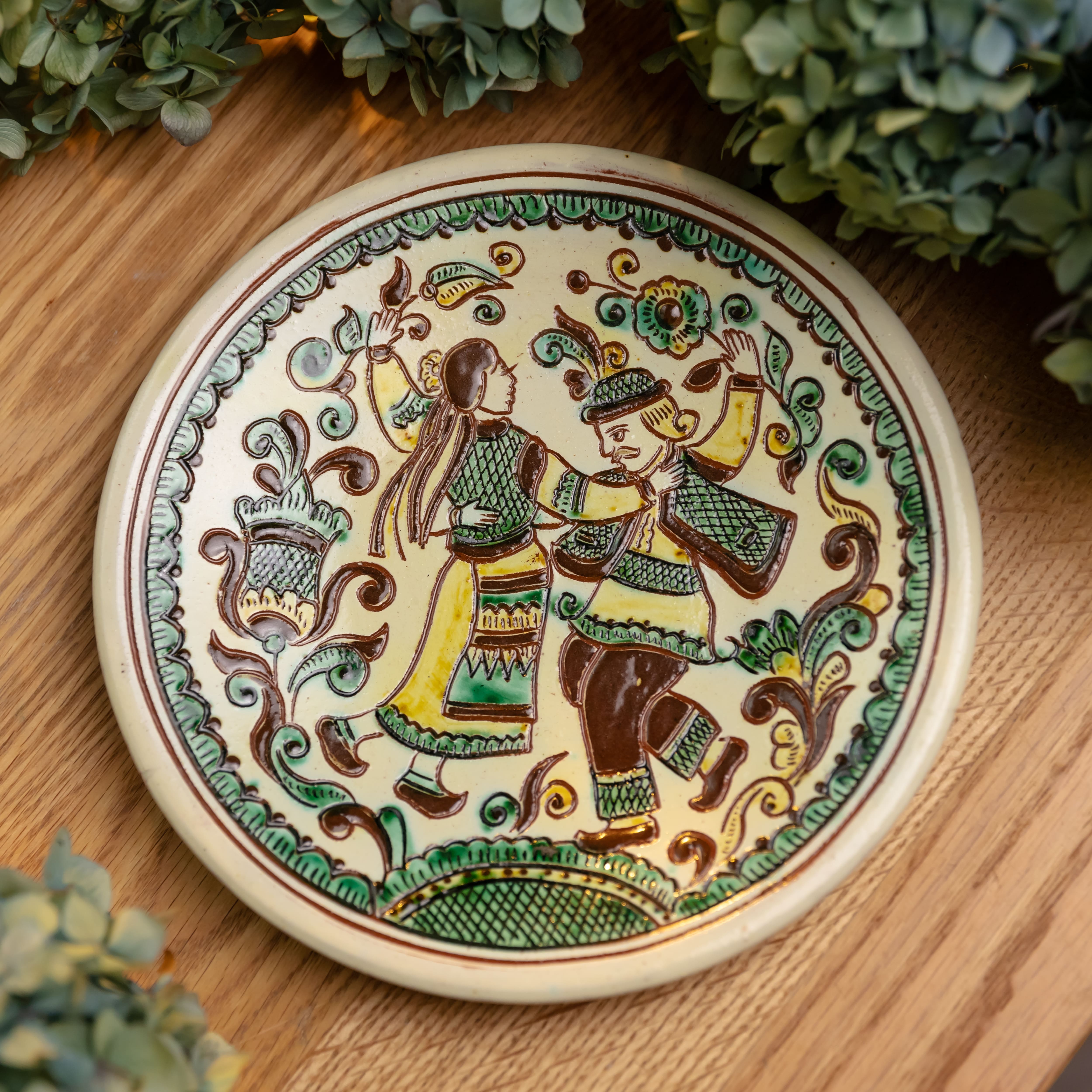 Таріль на стіну 