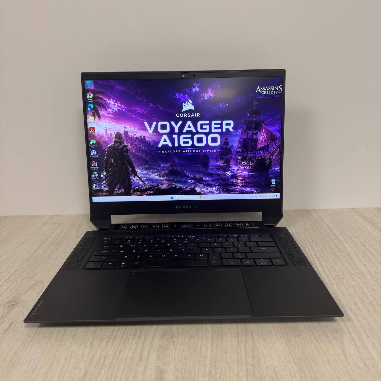 Corsair Voyager A1600