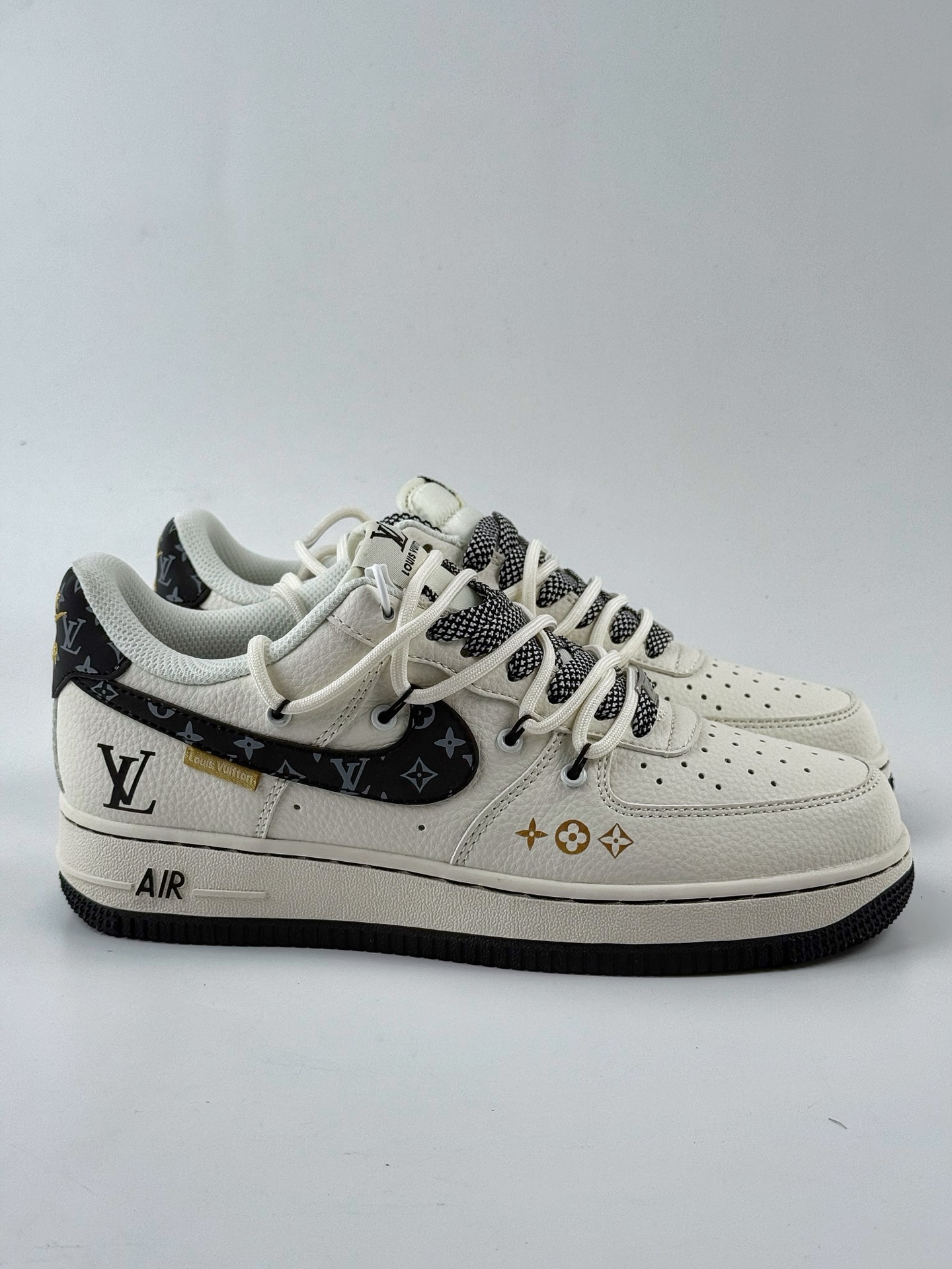 Nike Air Force 1 Low 07 x Louis Vuitton  DM6868-061