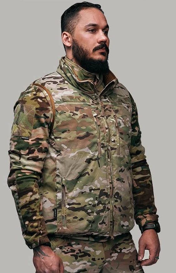 Універсальний утеплений жилет для холодної погоди "SUBZERO Cold Weather Insulated Vest S.W.R.S. Level 7A MULTICAM USA" від українського бренду "А.Т.А.К.А".