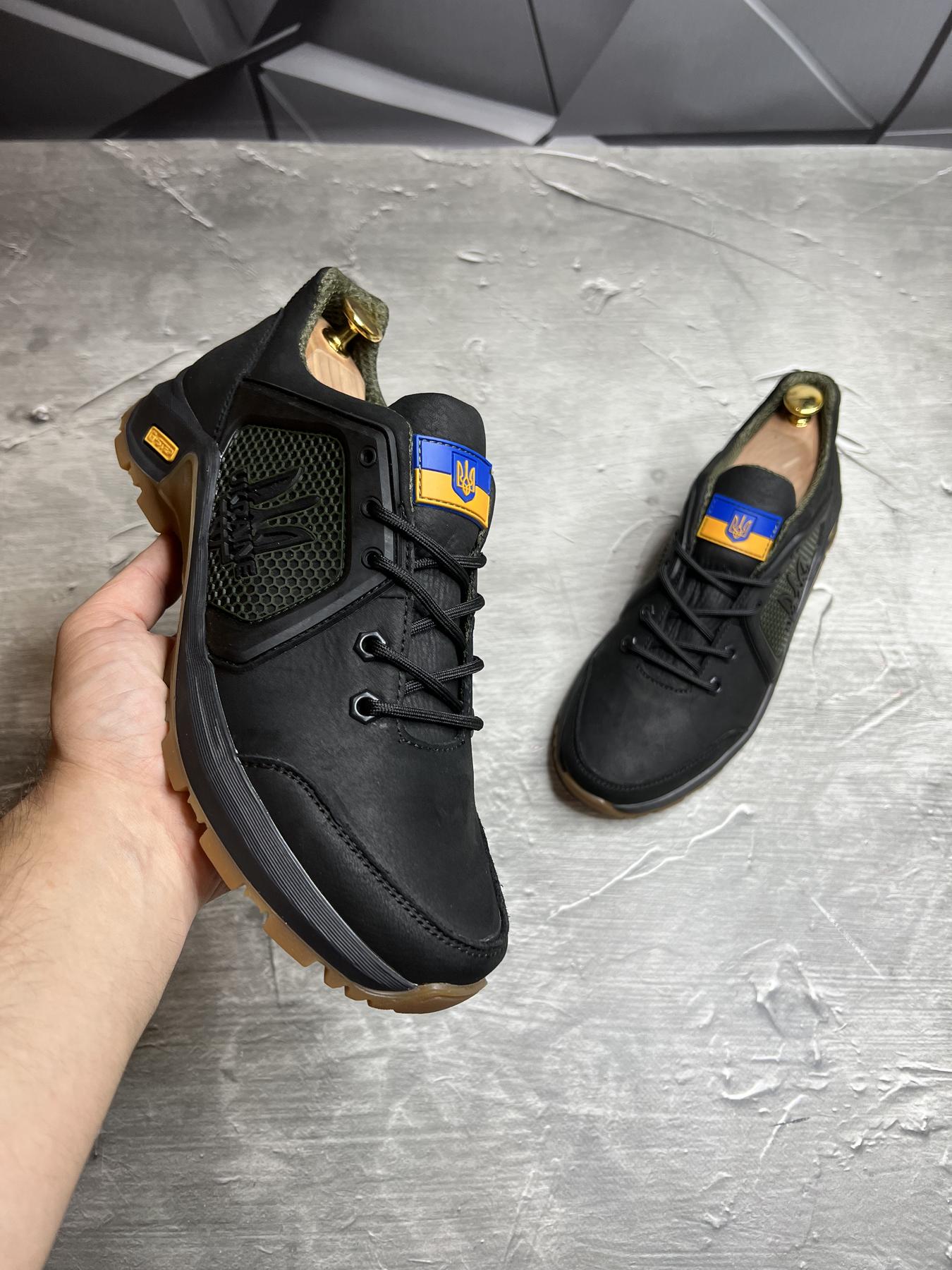 UA/705-1 black sh