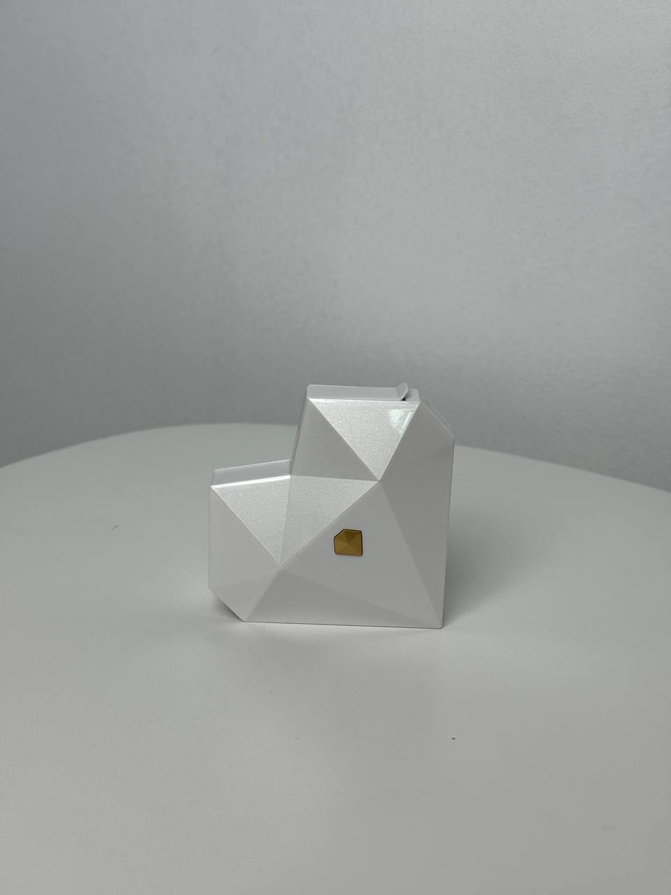 Сердечко з каблучкою білого кольору 🤍