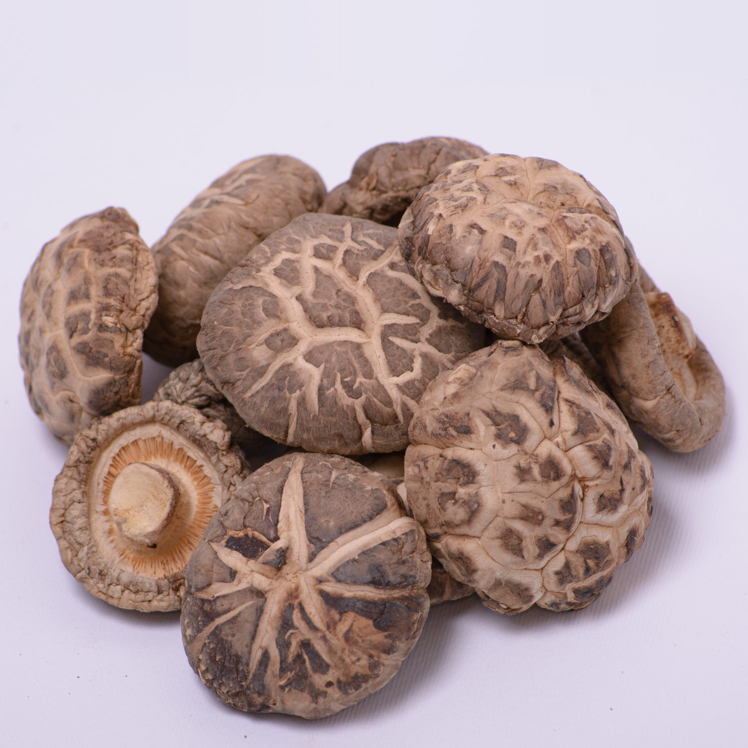 1u. Шиїтаке, цілі плодові тіла ГУРТ | від 1 кг
