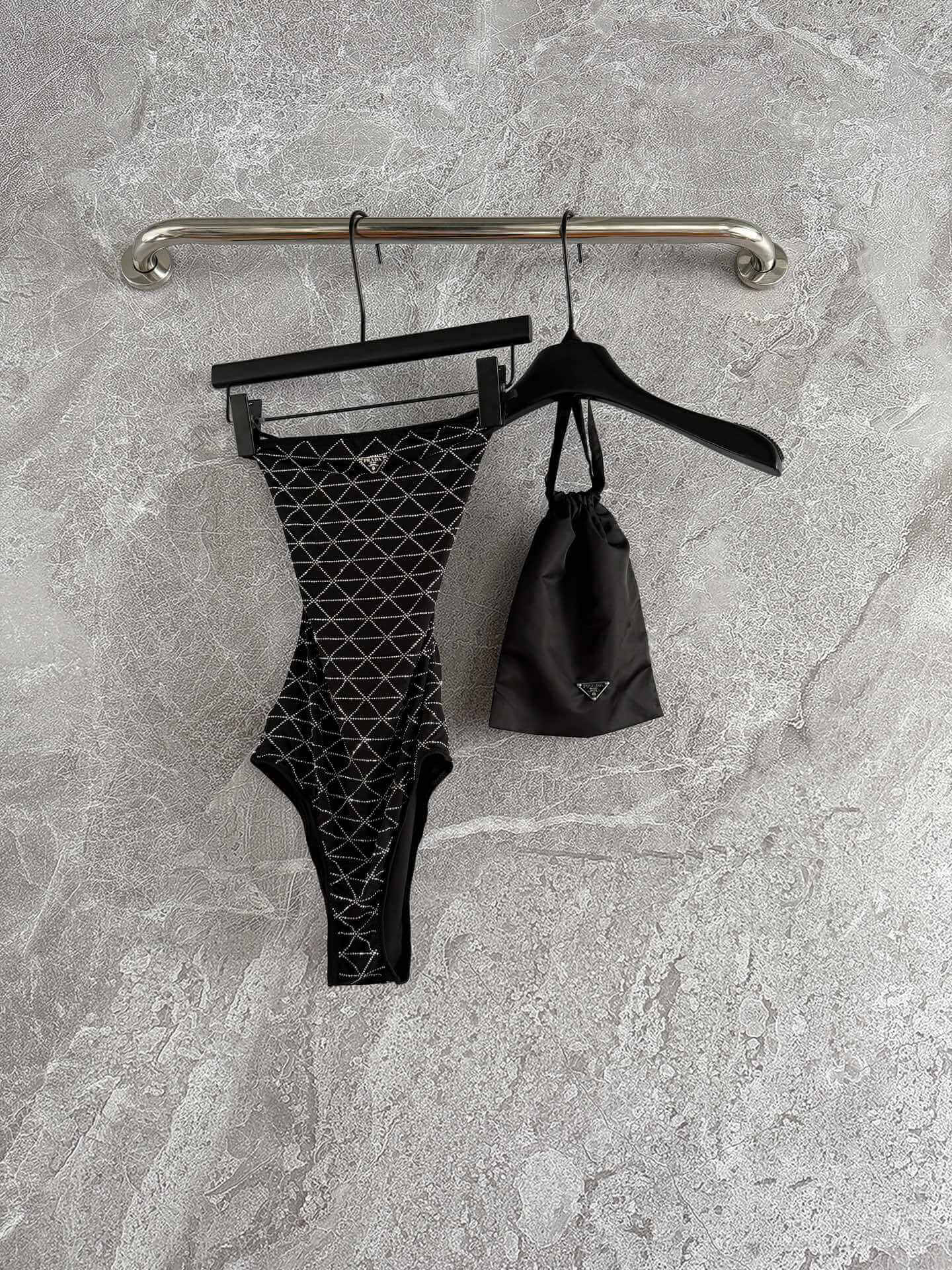 Prada купальник