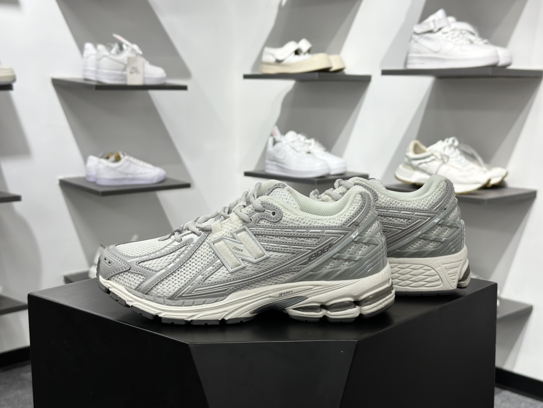 New Balance  M1906RJM