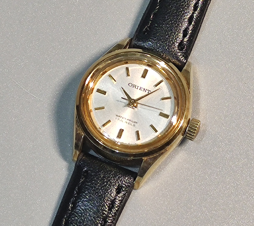 Orient mechanical wrist watch for women with automatic movement. Made in Japan.