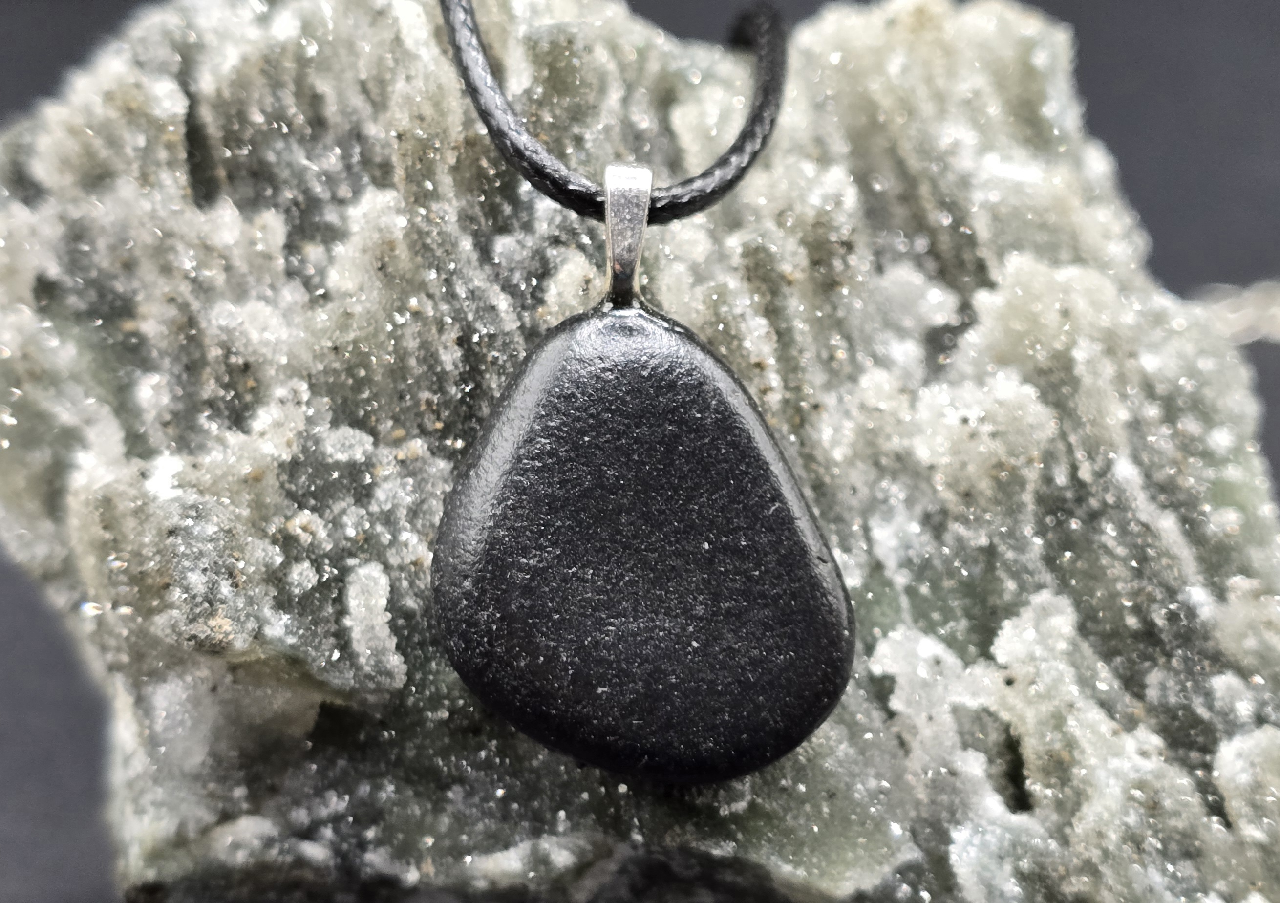 Black Stone Rock Necklace 