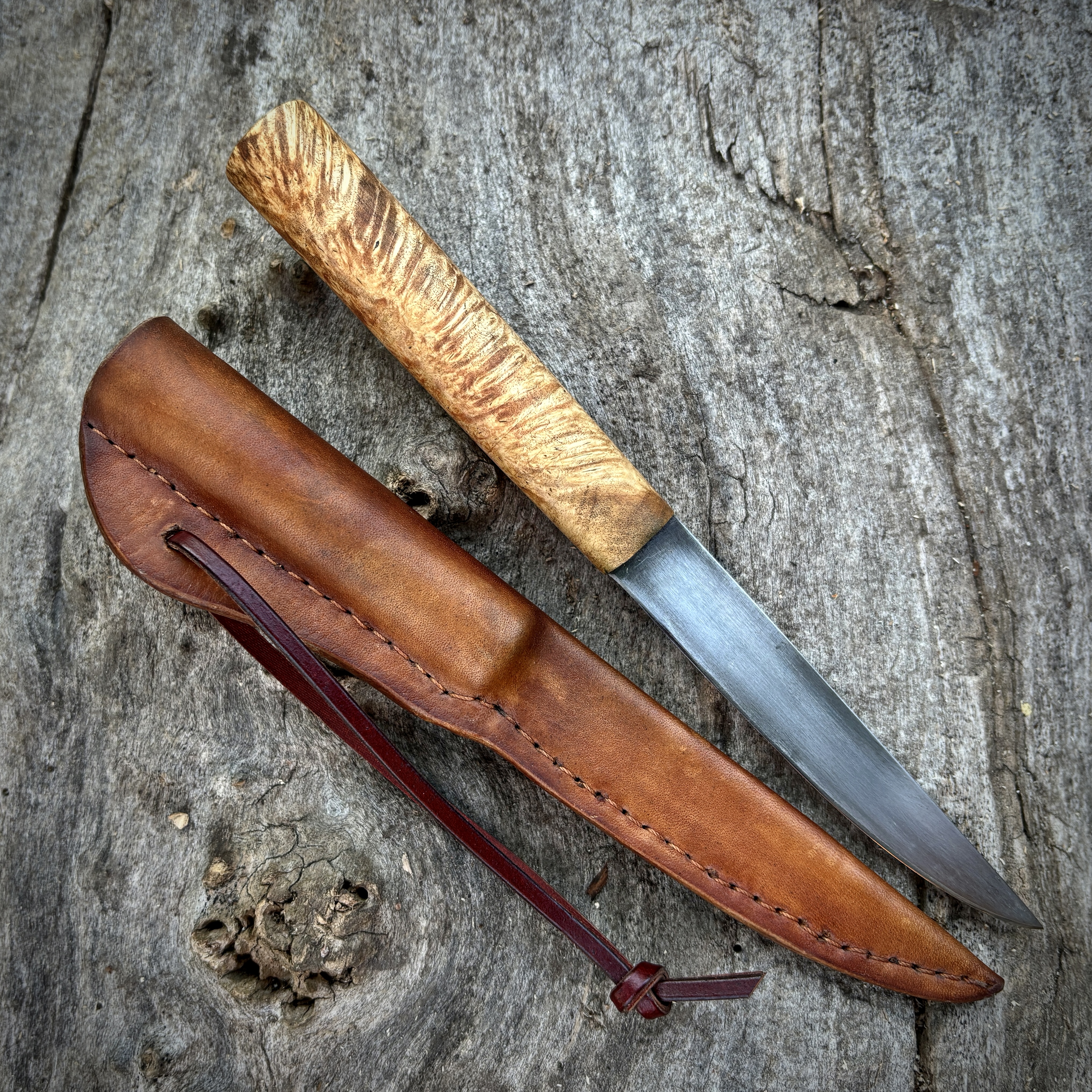 Ніж ручної роботи класичний руків'я кап клена