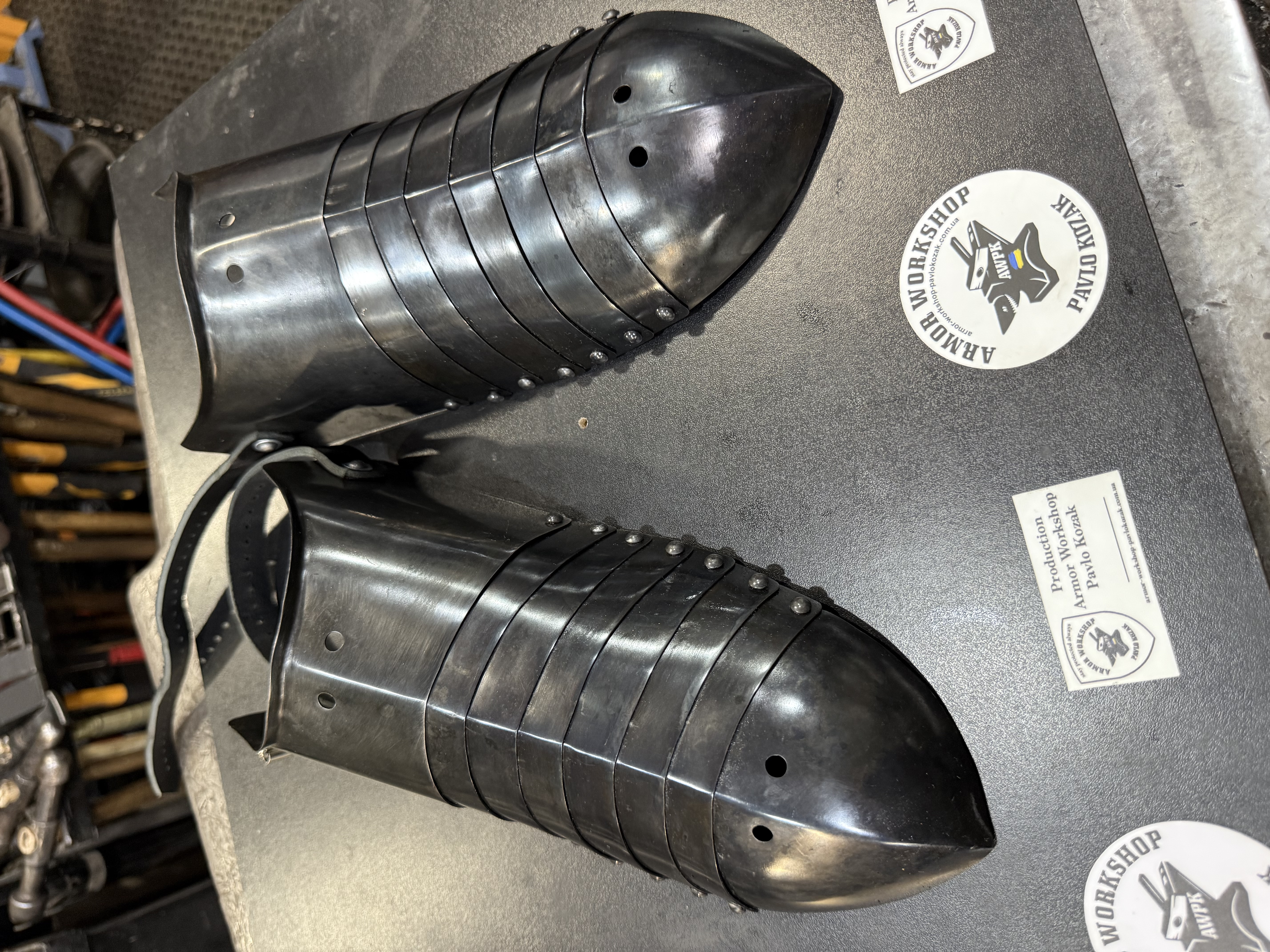 Sabatons “super black”