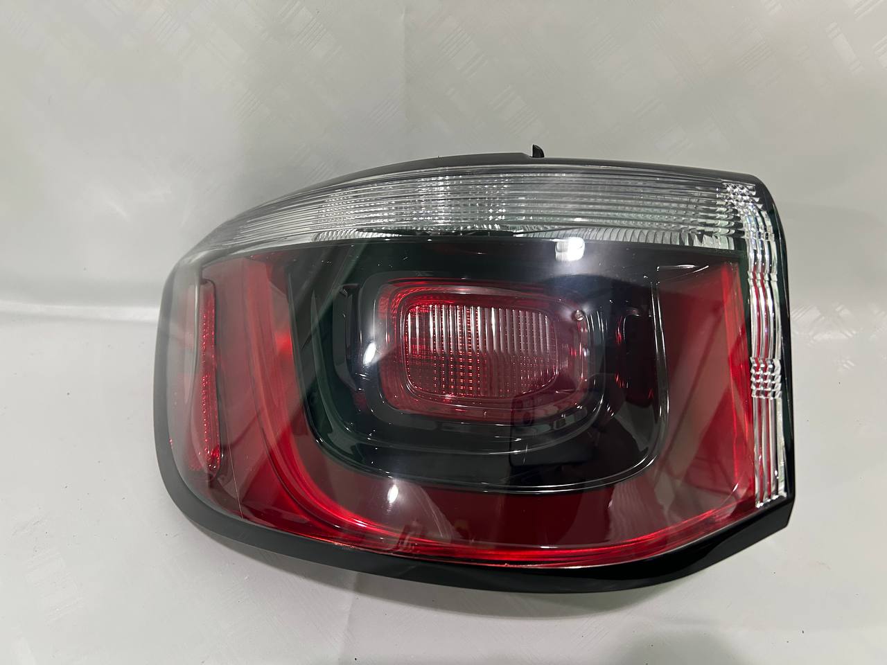 Jeep Compass 2 Ліва сторона Б/у оригінал (Водійська сторона в крило)  2017 - 2024 роки