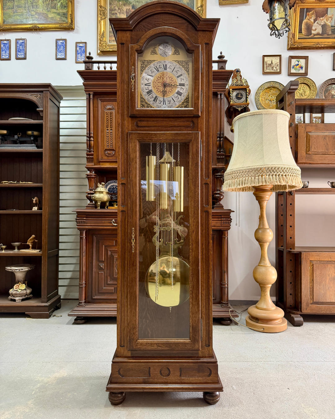 Підлоговий годинник