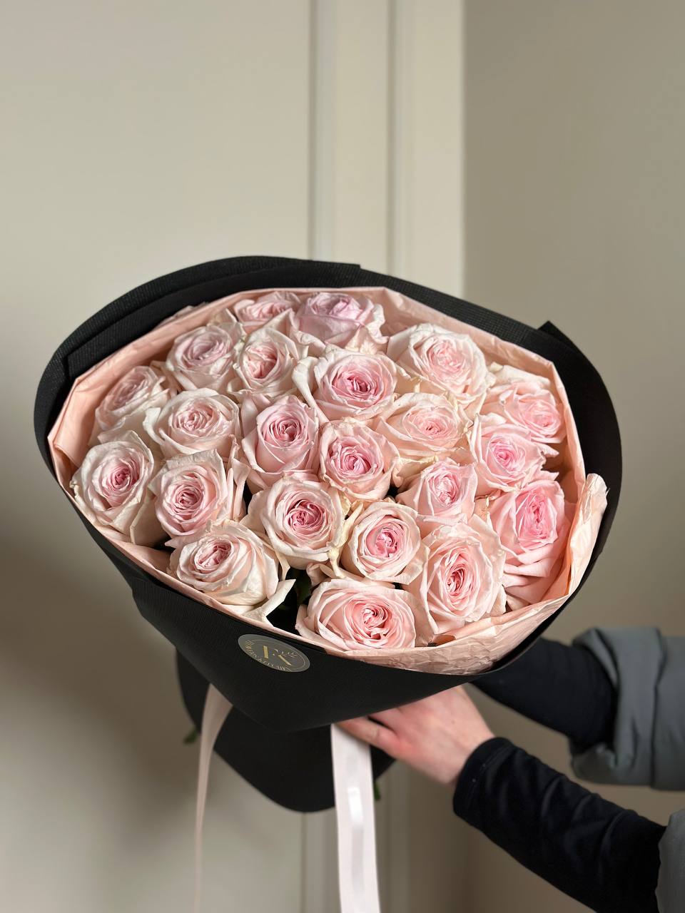 25 троянд з неймовірним ароматом