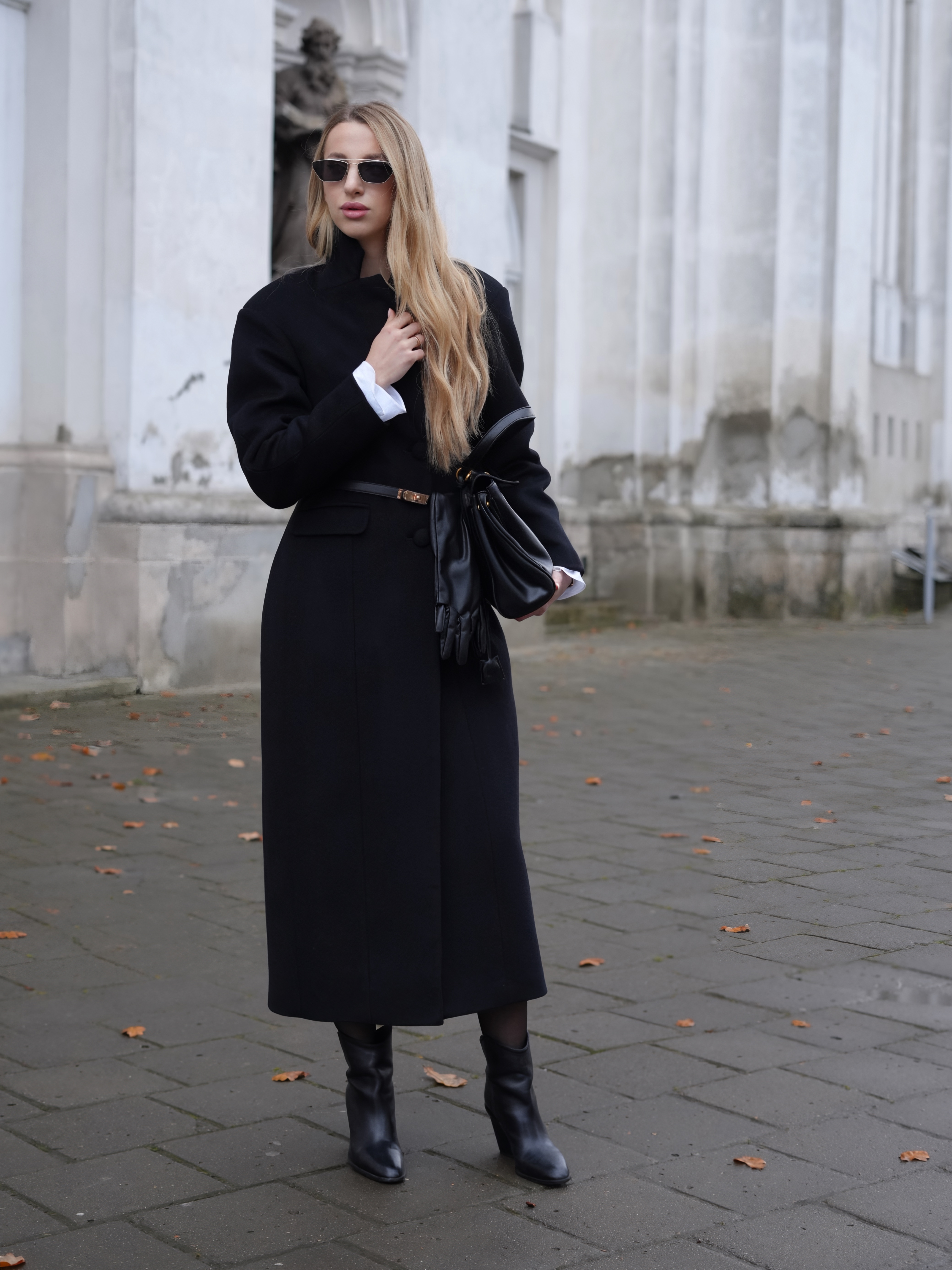 Пальто з приталеним силуетом Чорне