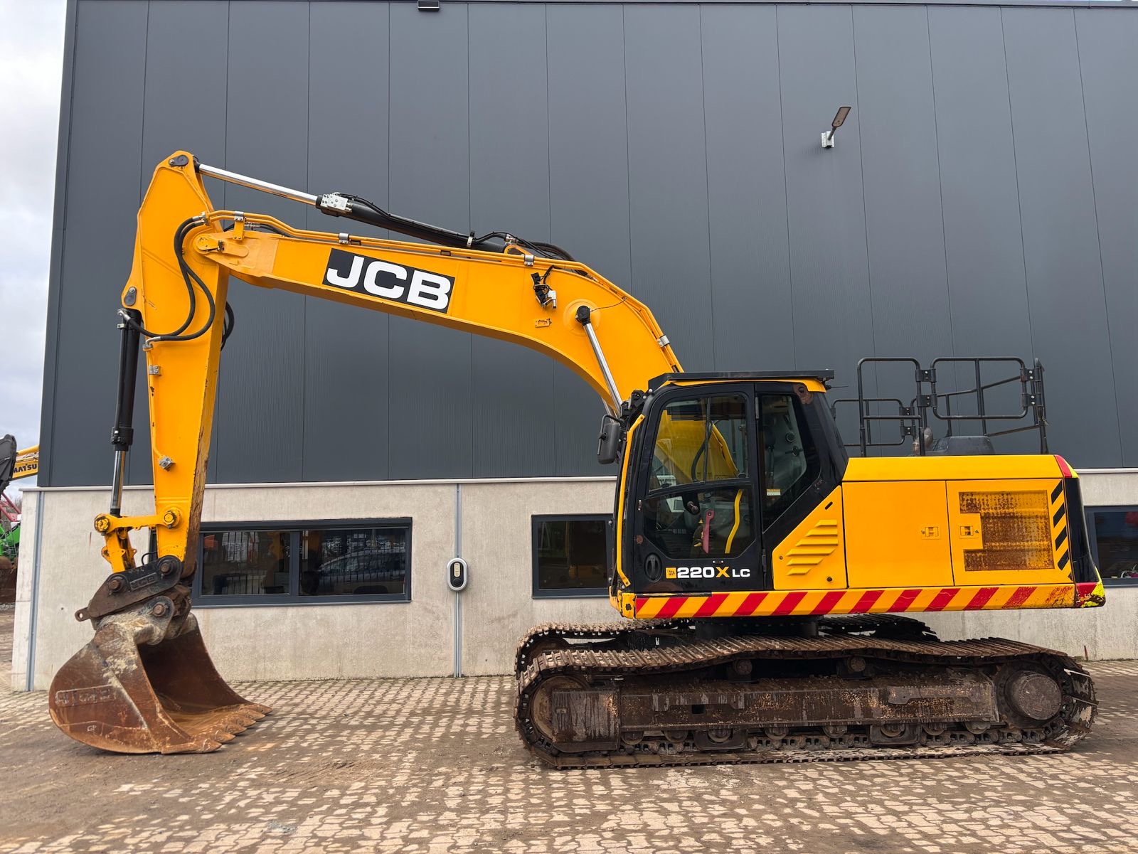 Екскаватор гусеничний | JCB 220X  | 2018 рік | 8 905 мотогодин