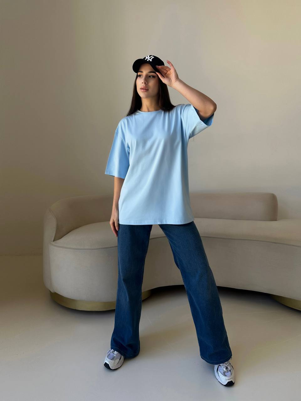 Футболка в блакитному кольорі якісна фурнітура 90 % бавовна