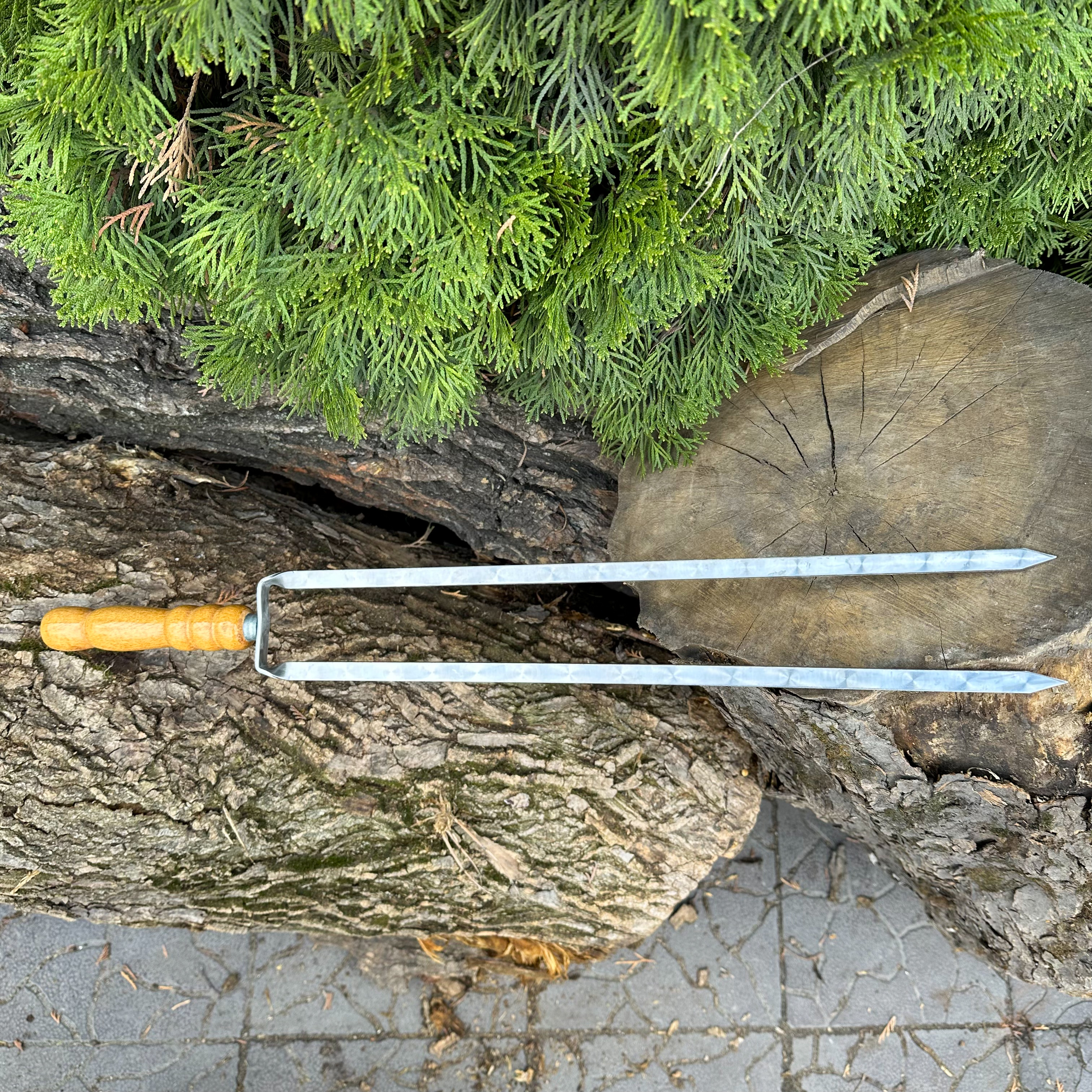 Шампур подвійний з дерев'яною ручкою 630х12х3мм світлий