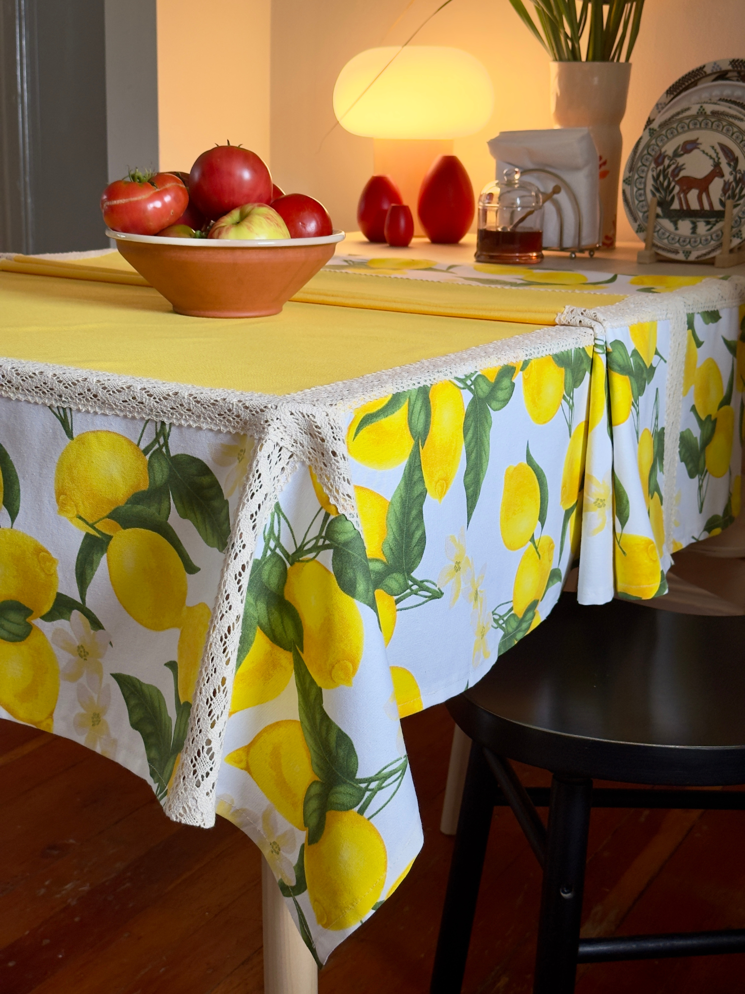 Tablecloth Lemons