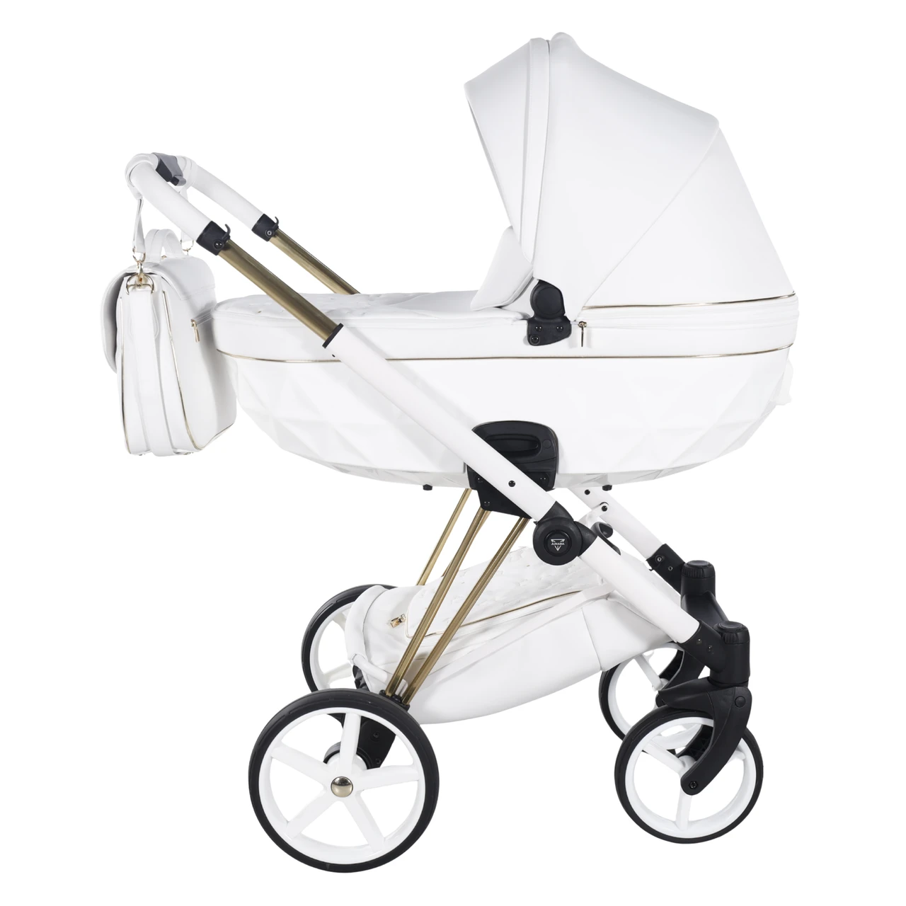 Універсальна коляска 2 в 1 Junama Cubby White 04 