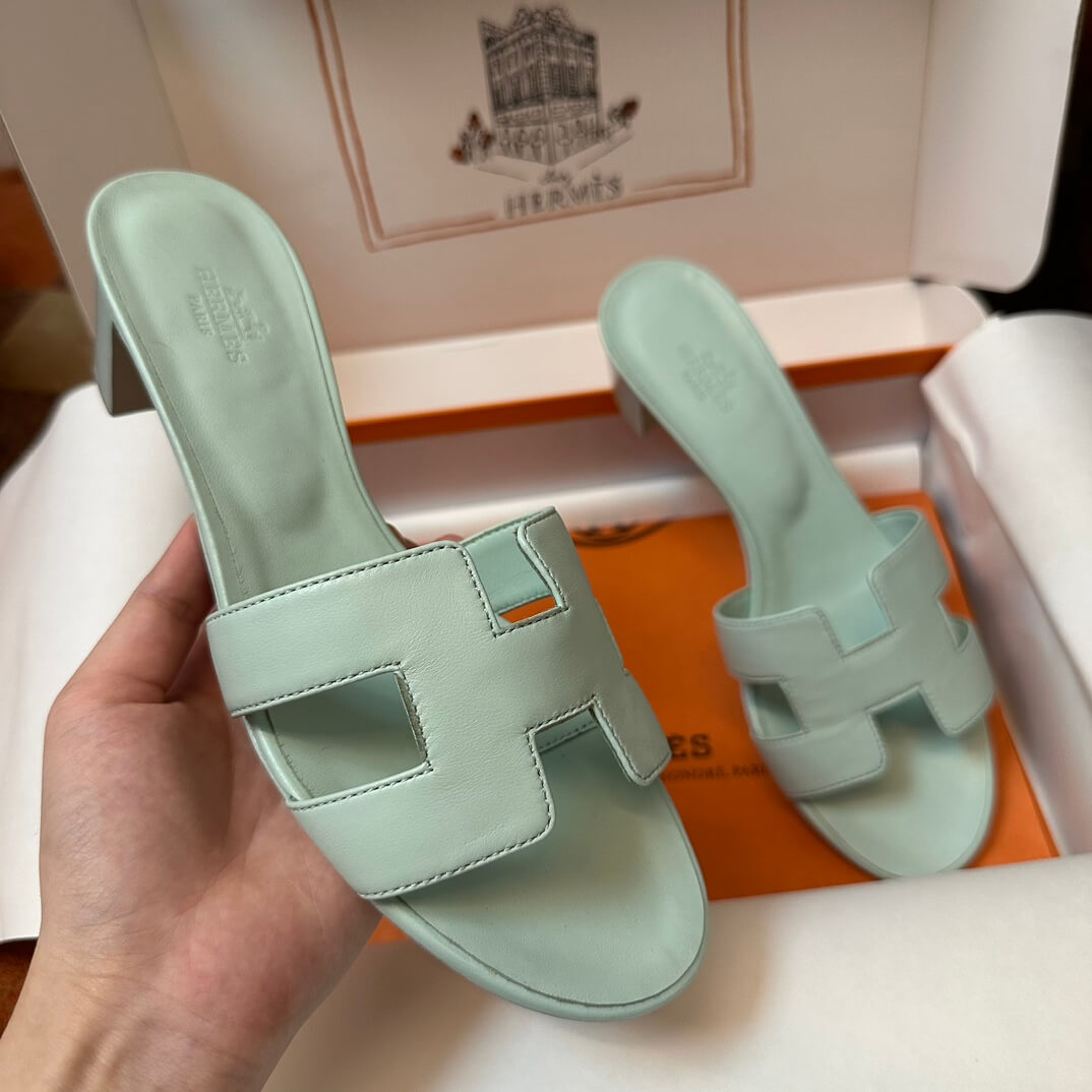 Hermes шльопанці